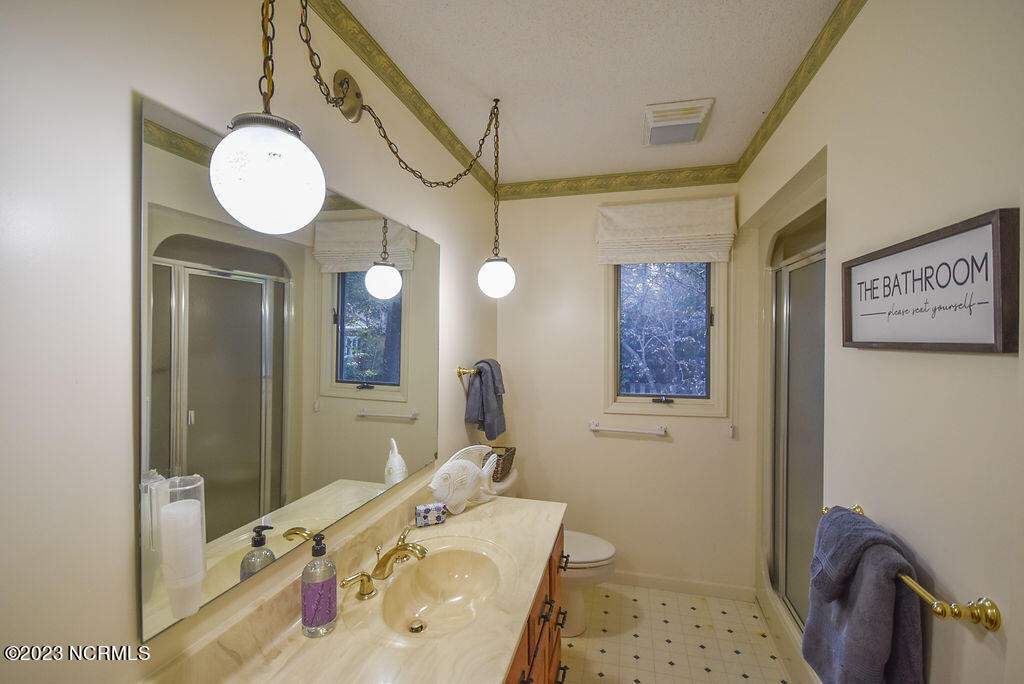 185 Tamarisk Lane