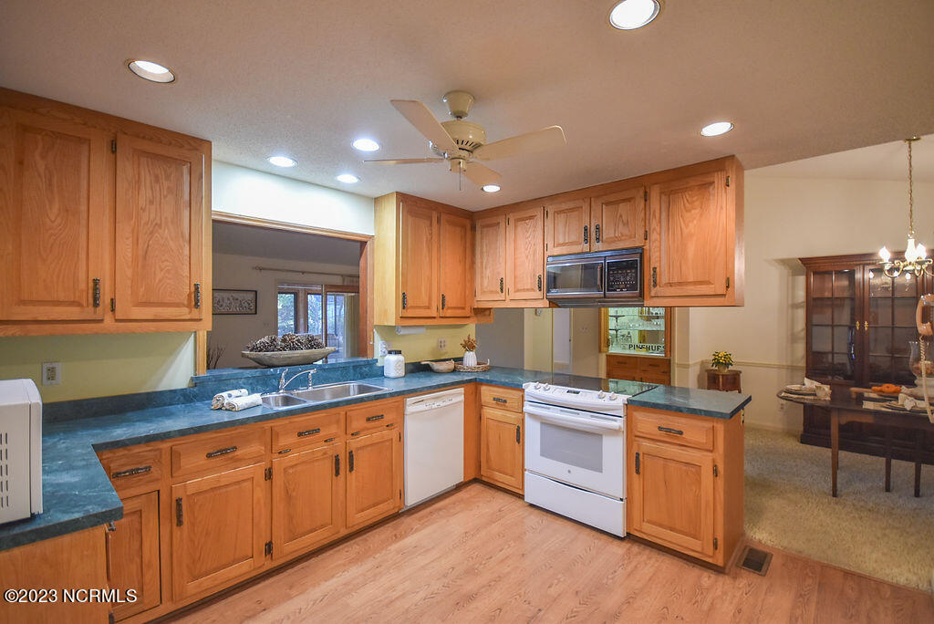 185 Tamarisk Lane