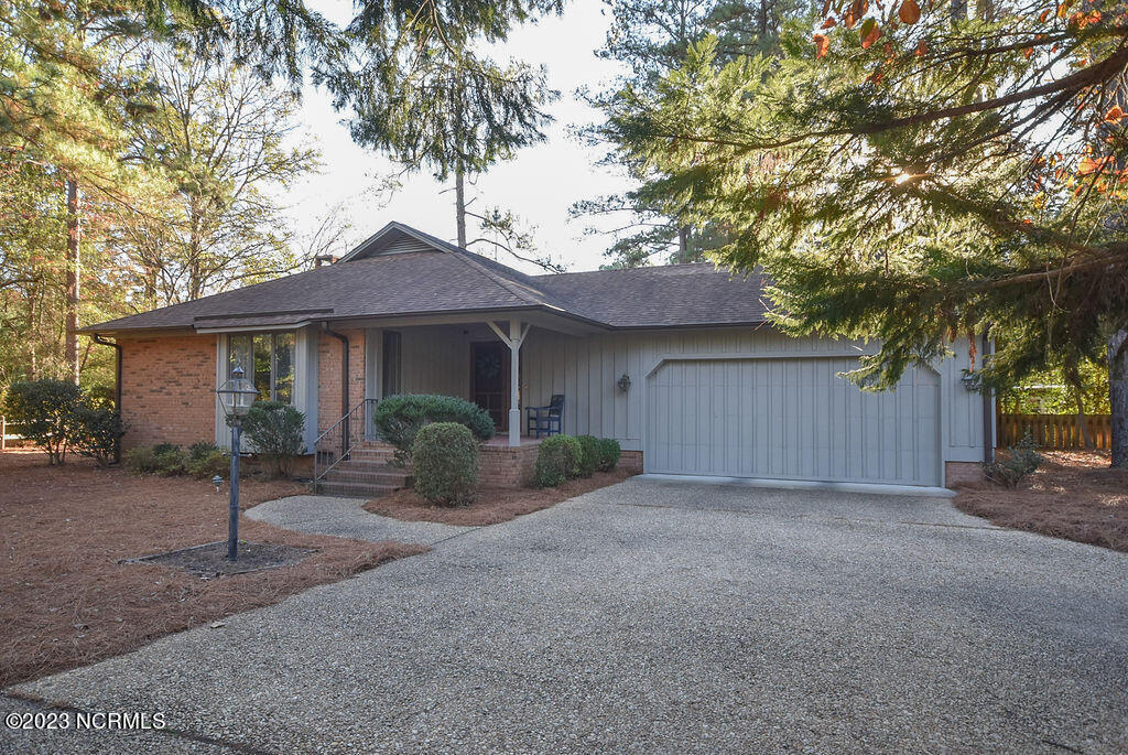 185 Tamarisk Lane
