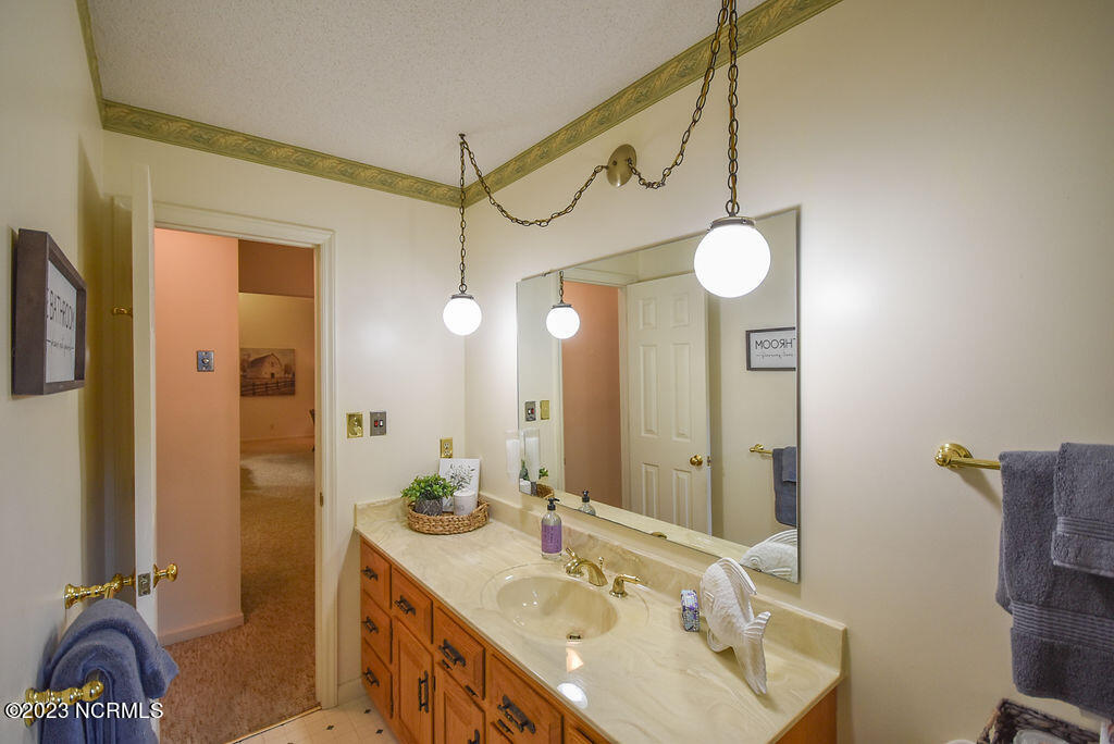 185 Tamarisk Lane