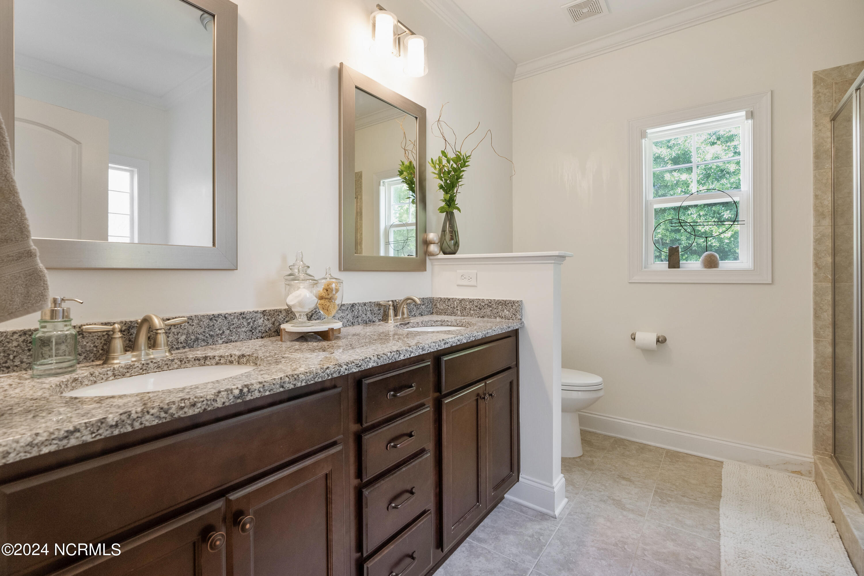 215 N Bracken Fern Lane