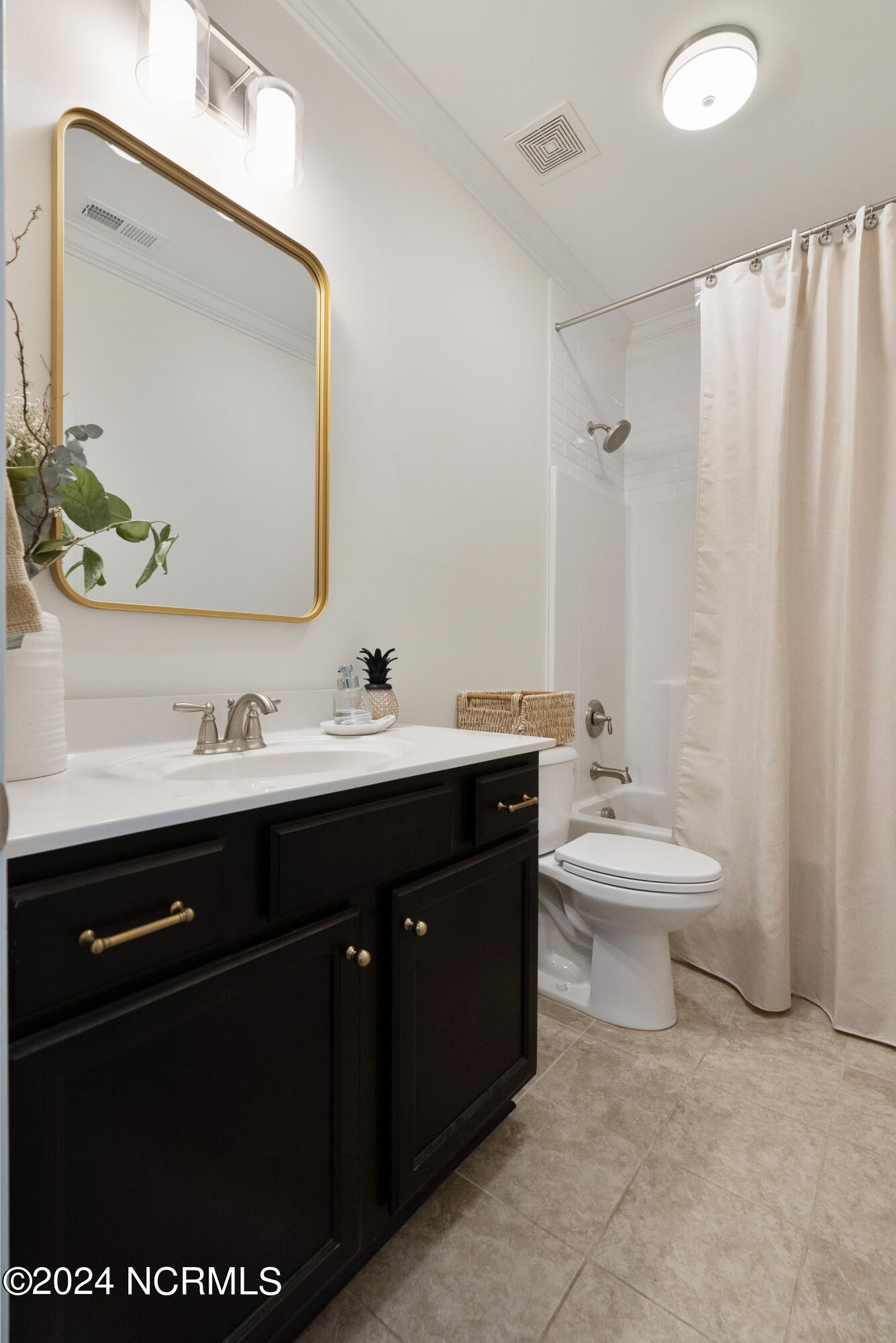 215 N Bracken Fern Lane