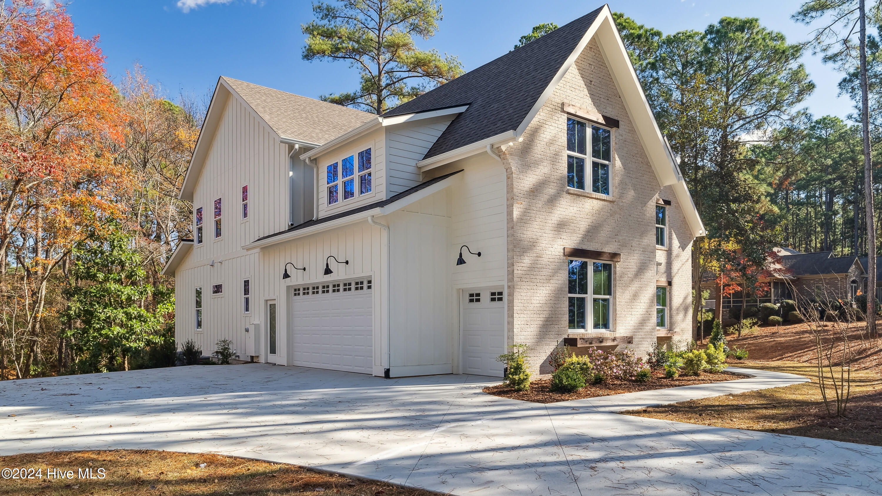 14 Stoneykirk Drive
