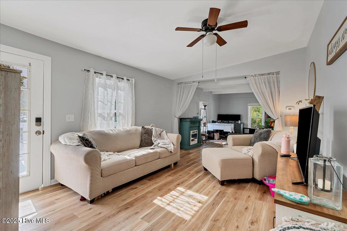 465 W New Hampshire Avenue