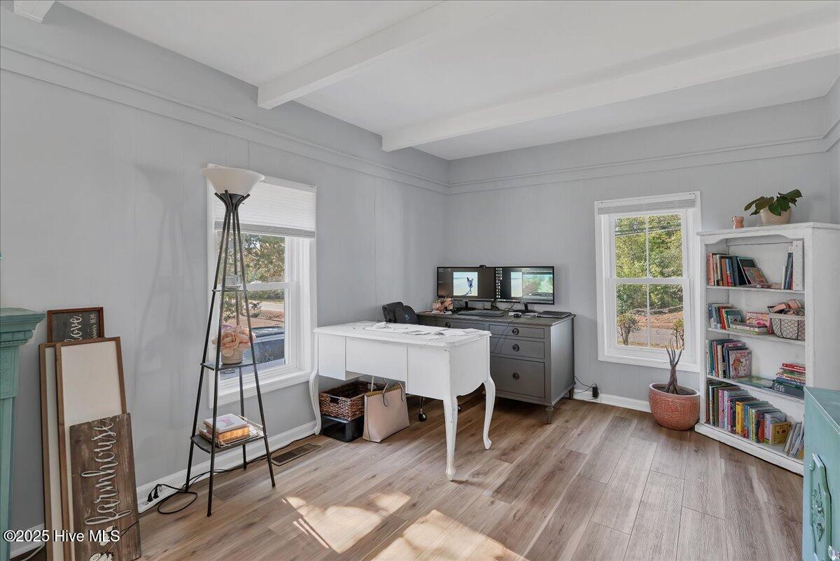 465 W New Hampshire Avenue