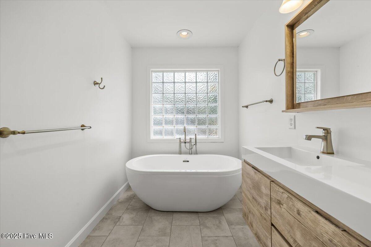 114 Rothbury Drive