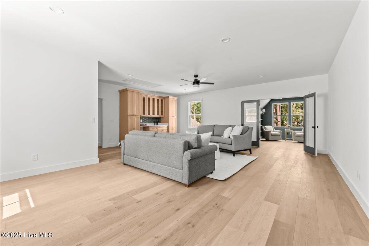 1 Scotscraig Court