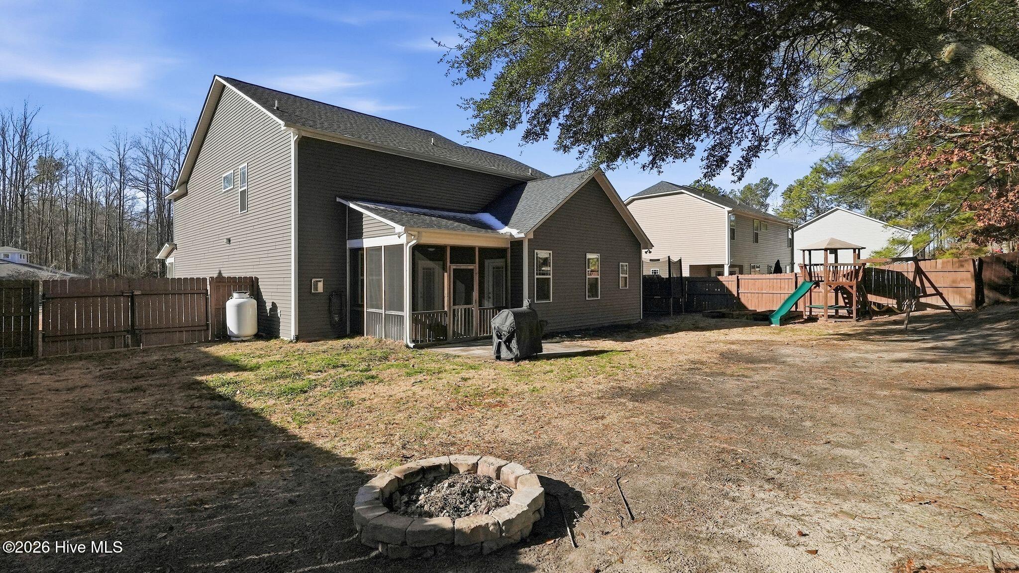 528 Foothills Street