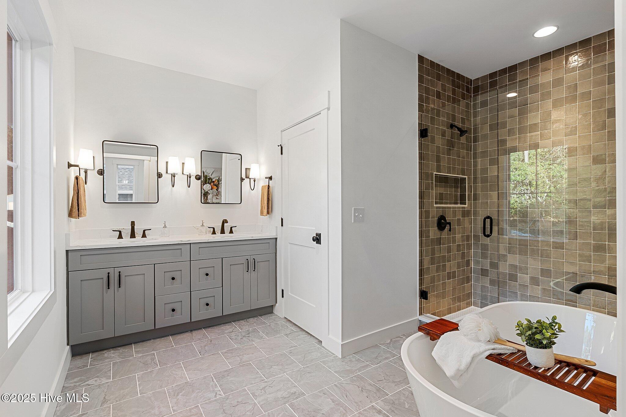 440 W Illinois Avenue