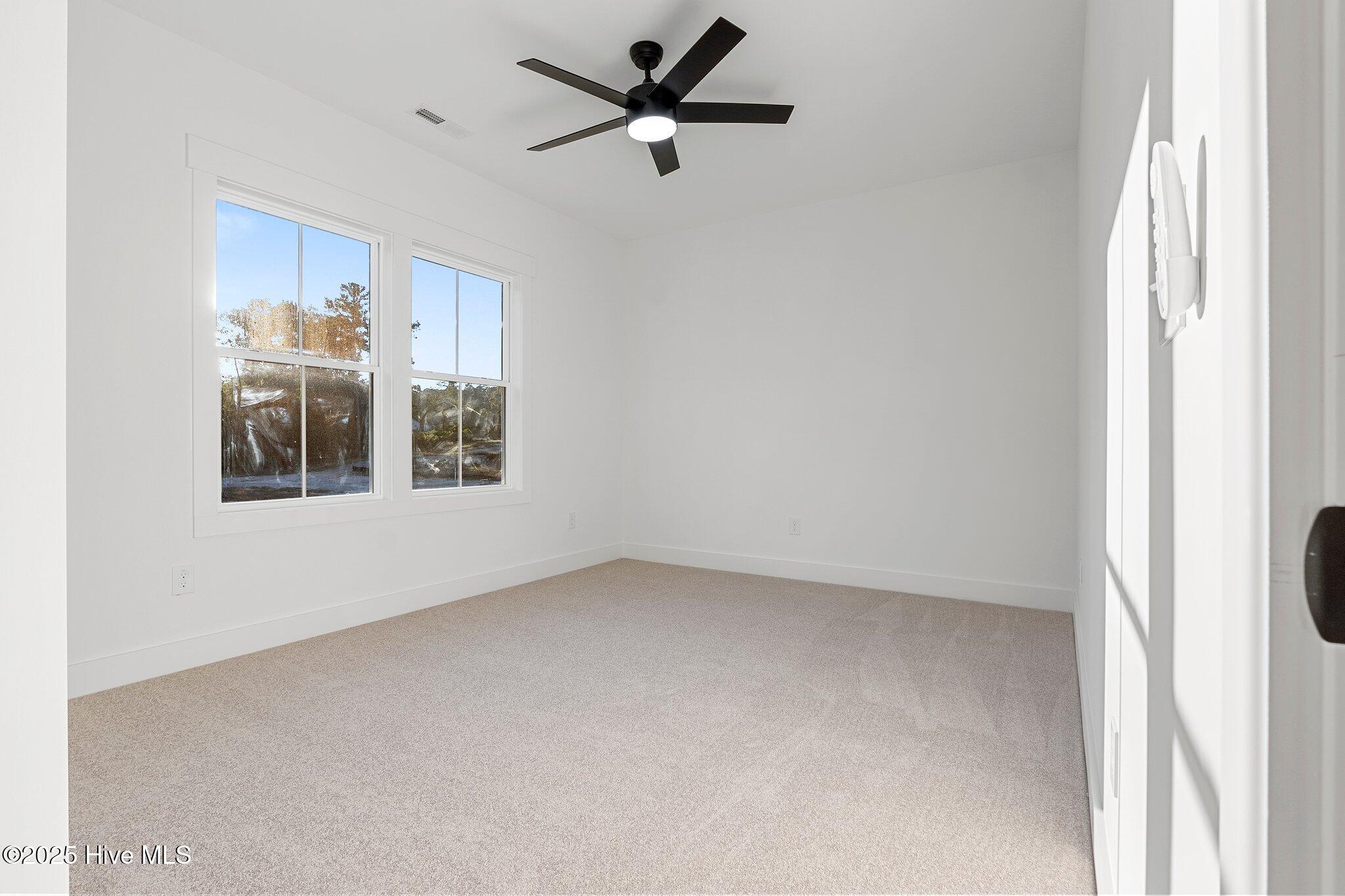 440 W Illinois Avenue