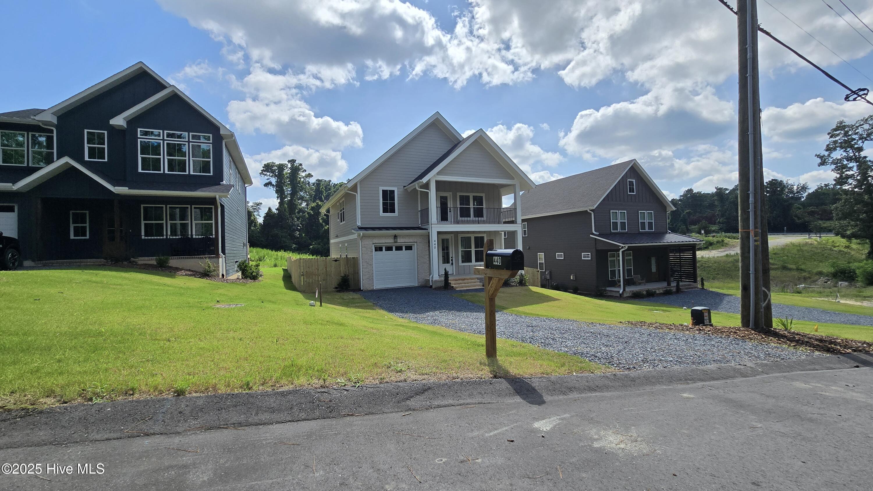 440 W Illinois Avenue