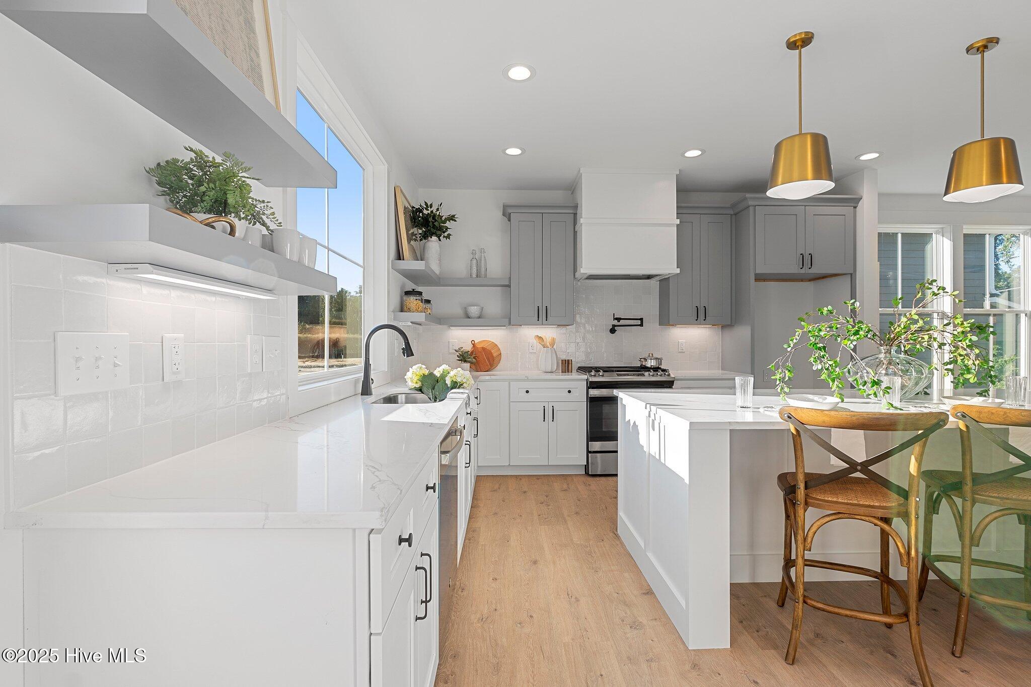 440 W Illinois Avenue