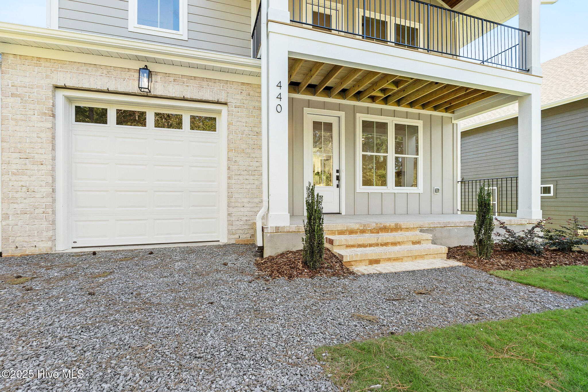 440 W Illinois Avenue