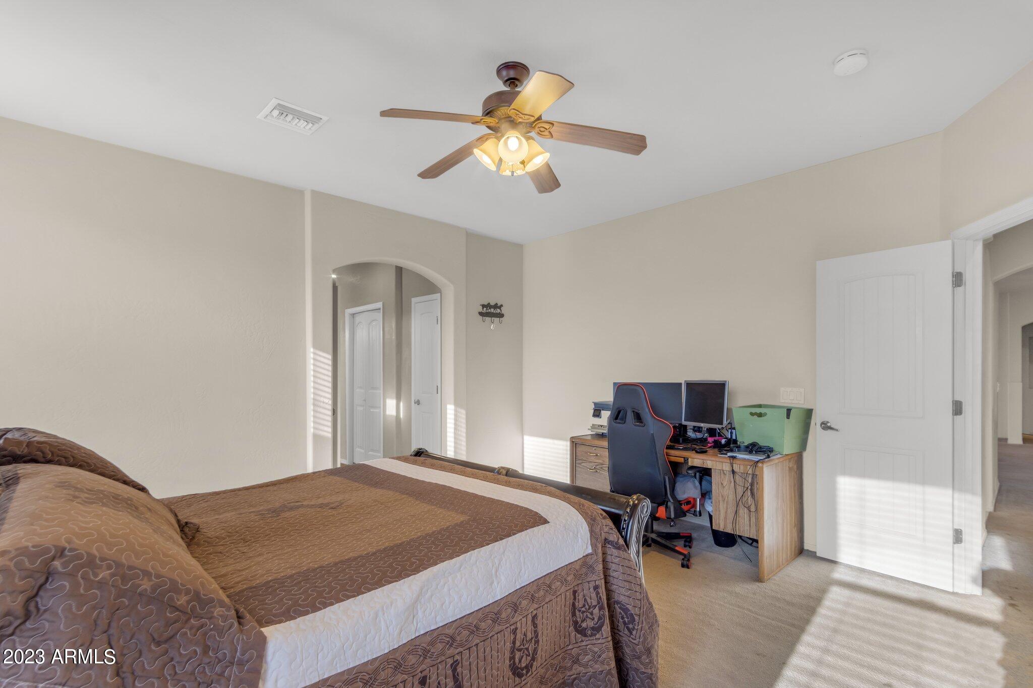21025 W MADRE DEL ORO Drive