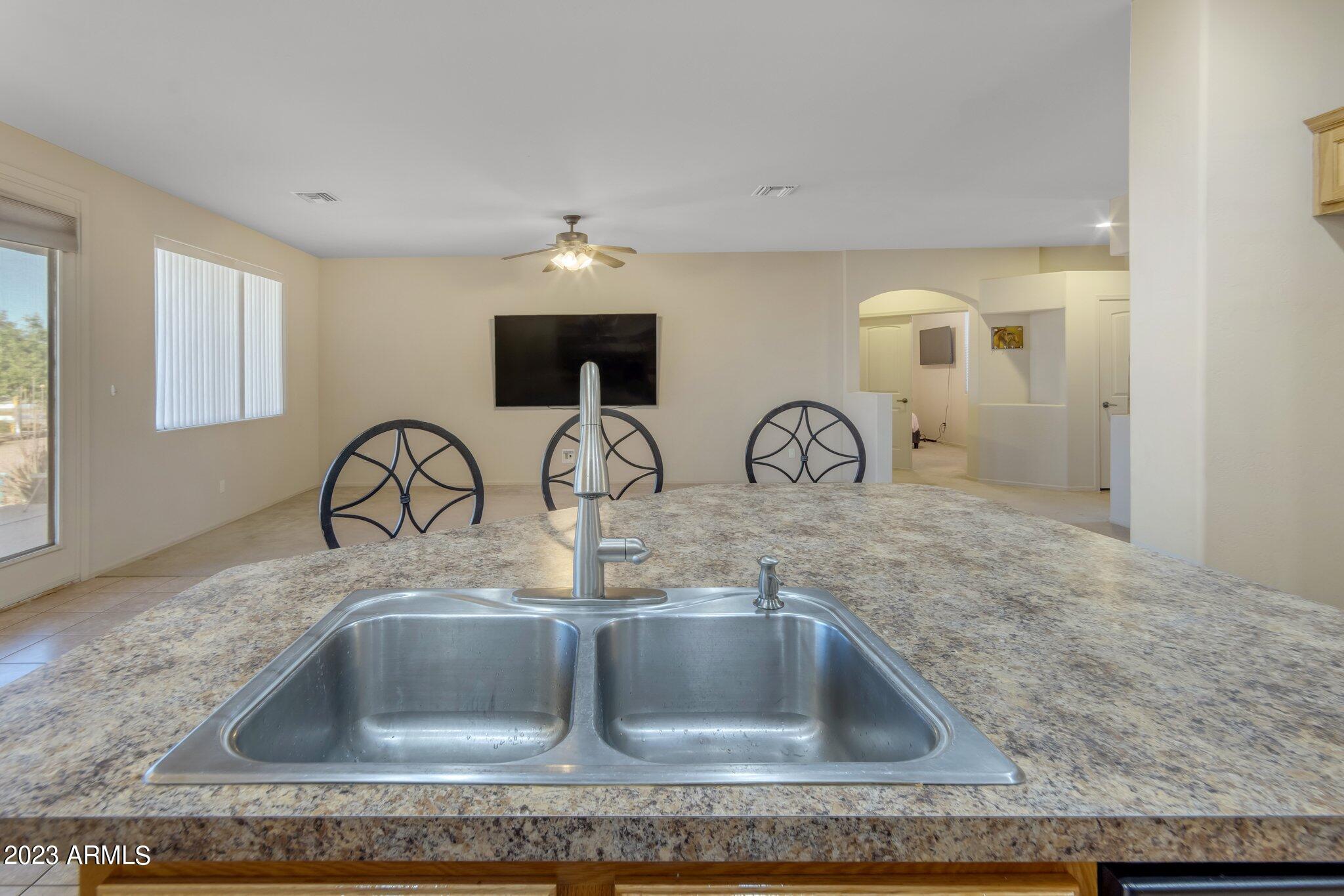 21025 W MADRE DEL ORO Drive