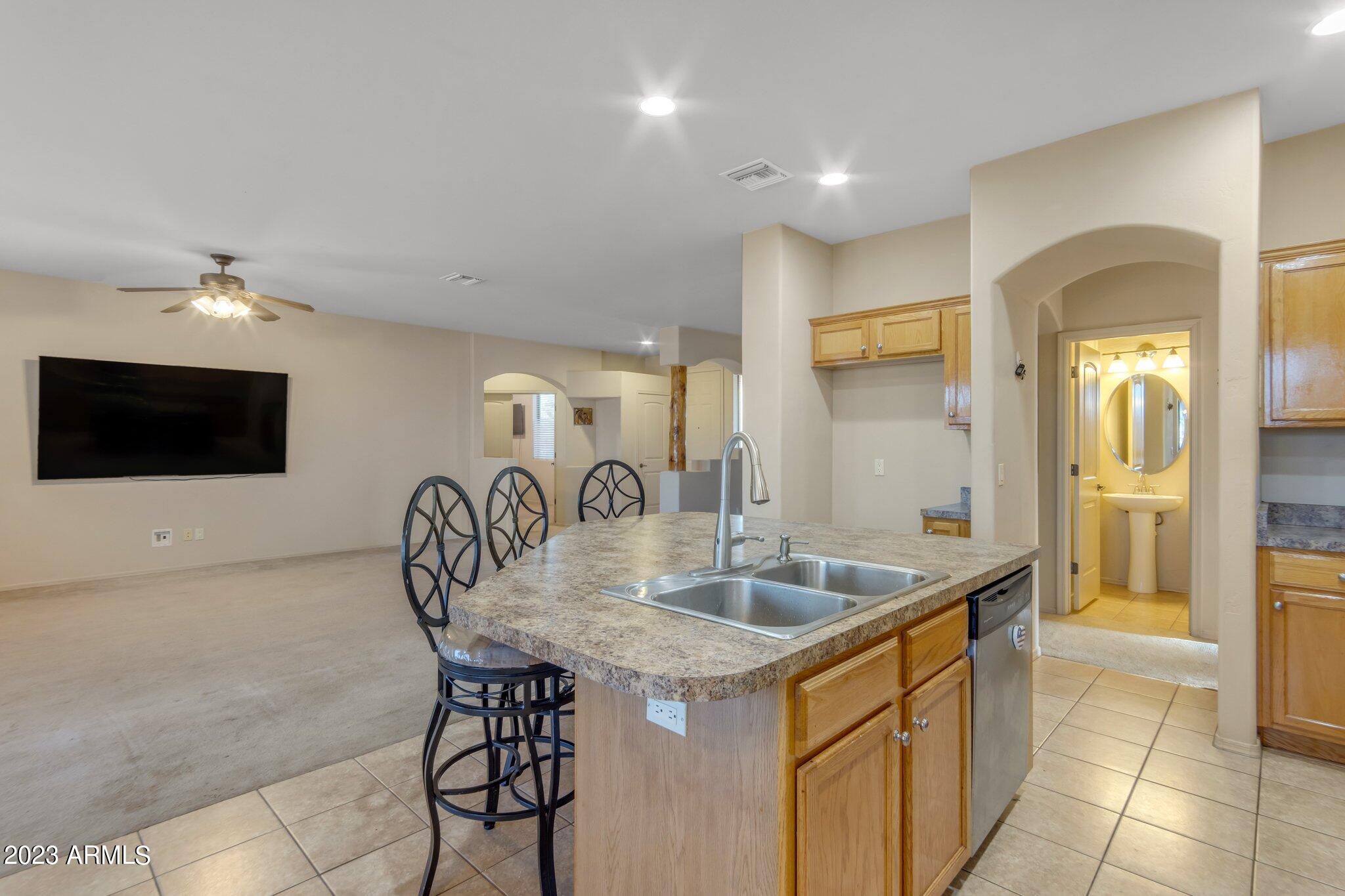 21025 W MADRE DEL ORO Drive