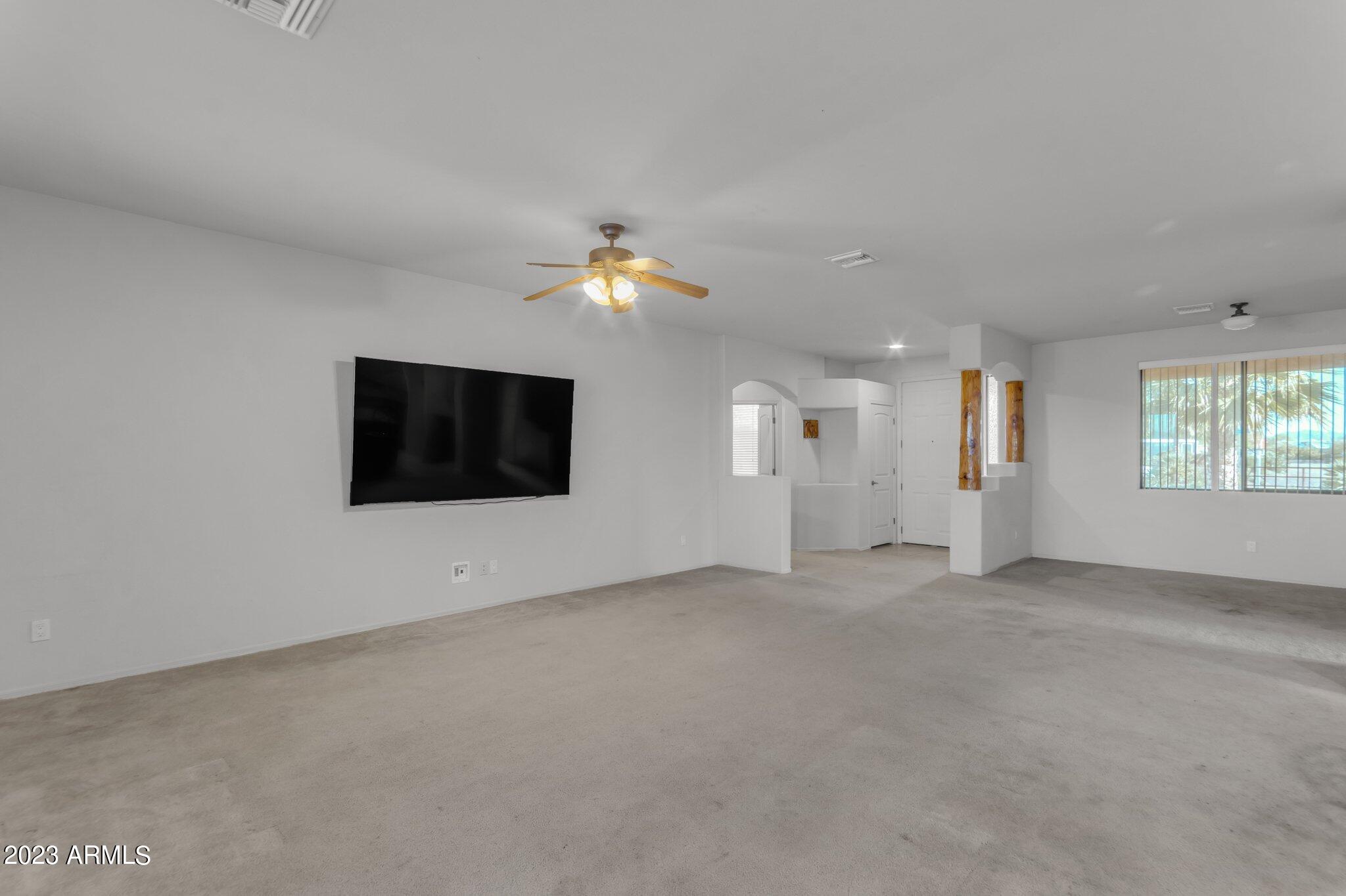 21025 W MADRE DEL ORO Drive