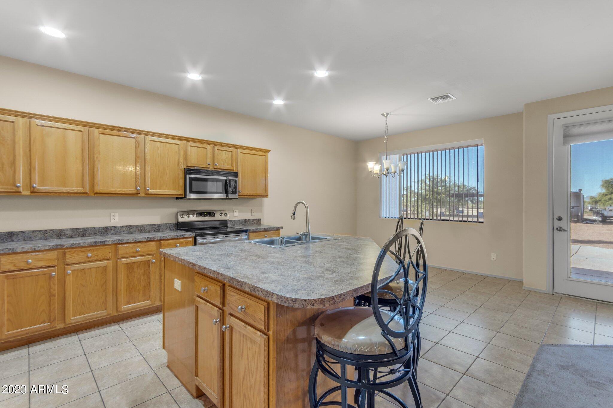 21025 W MADRE DEL ORO Drive