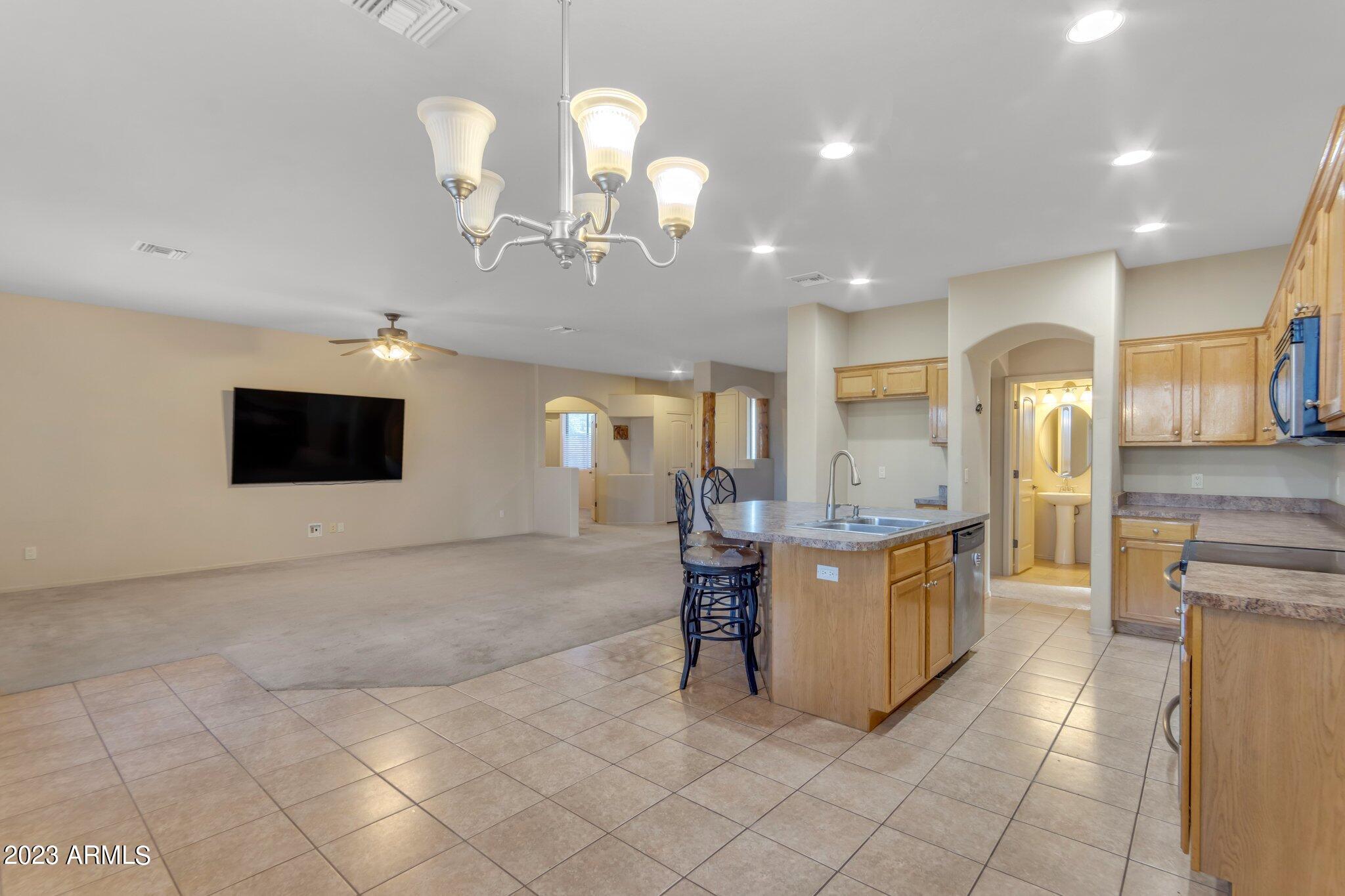 21025 W MADRE DEL ORO Drive