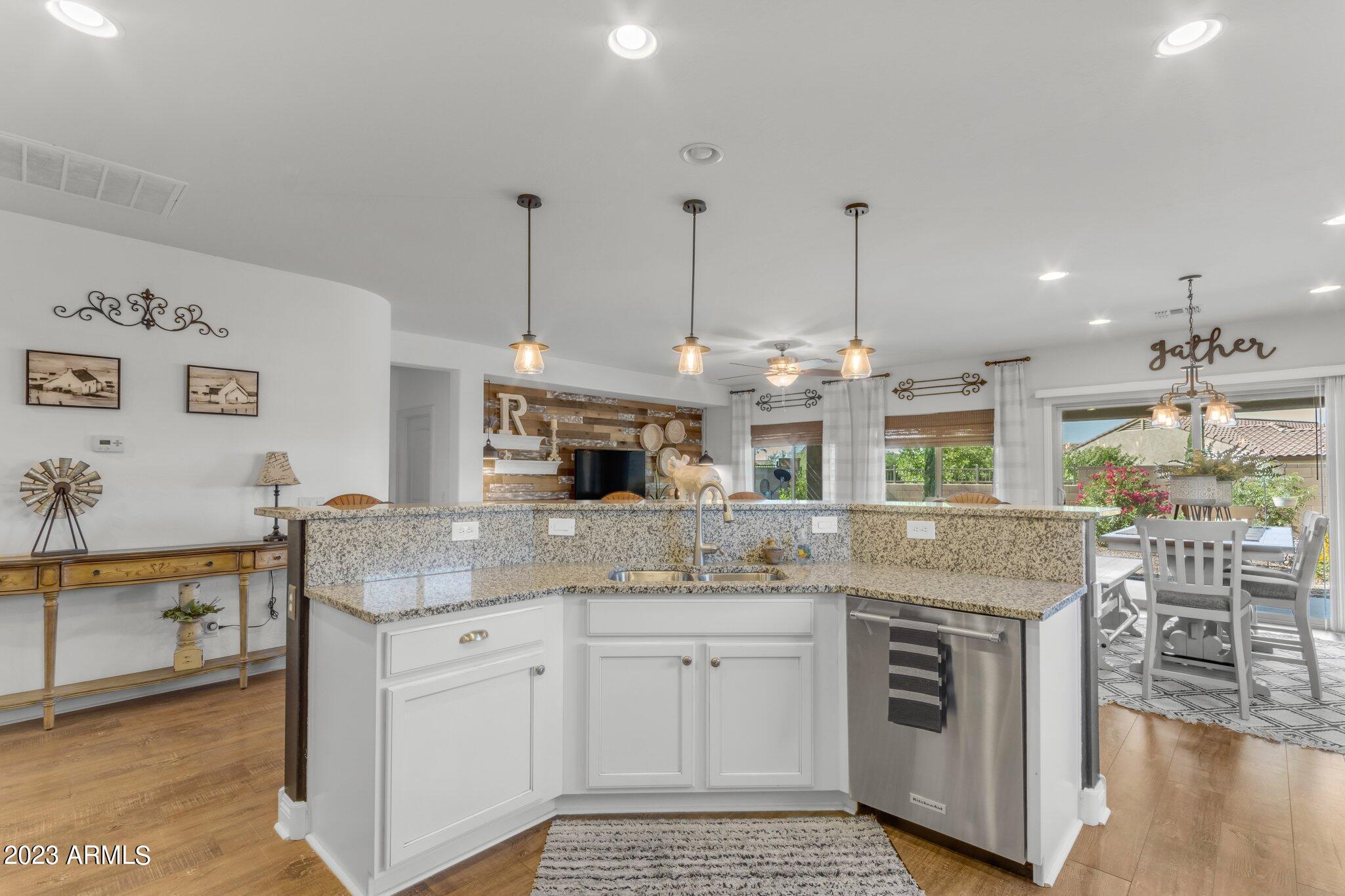 5497 W MONTEBELLO Way