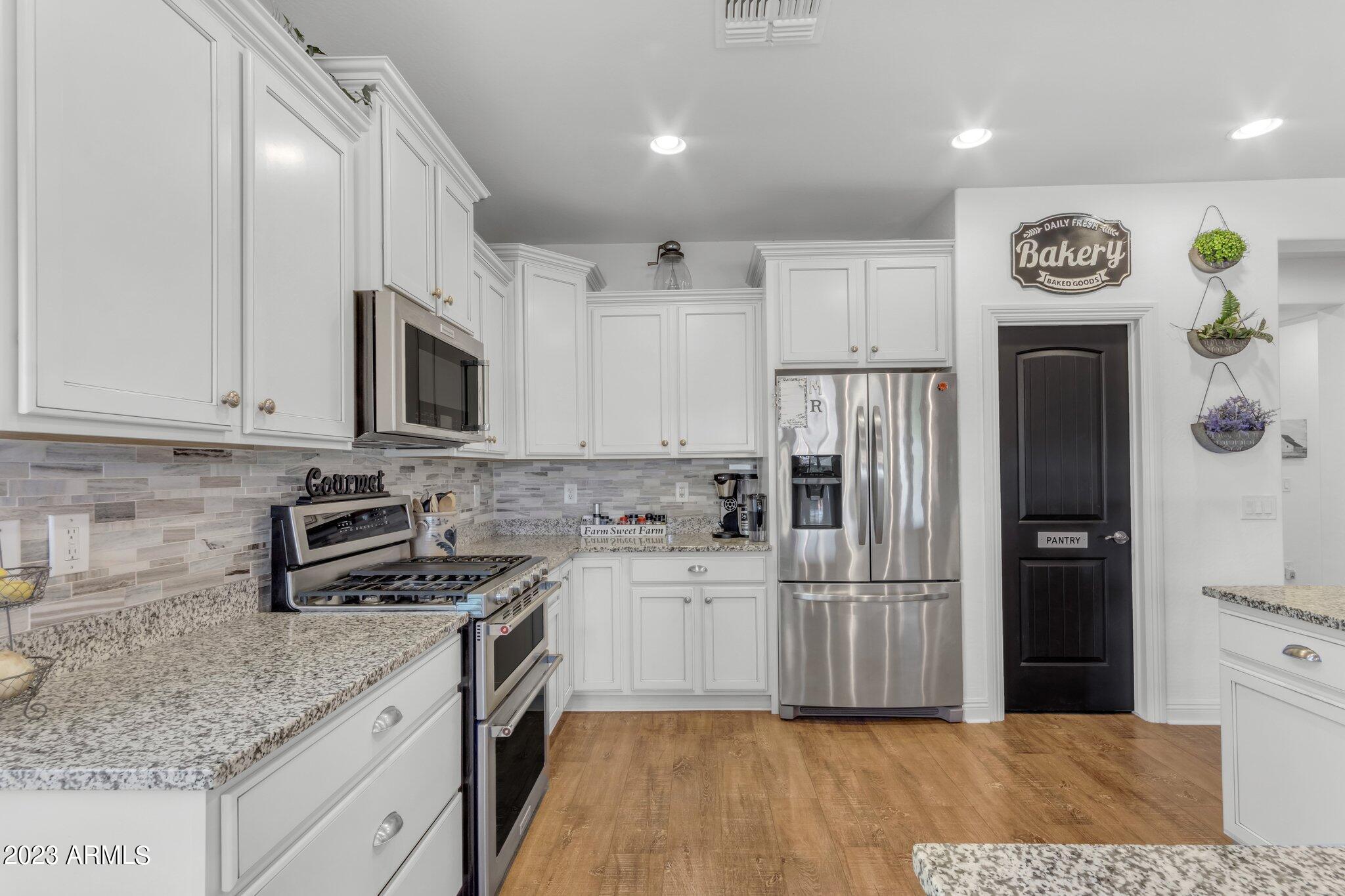 5497 W MONTEBELLO Way