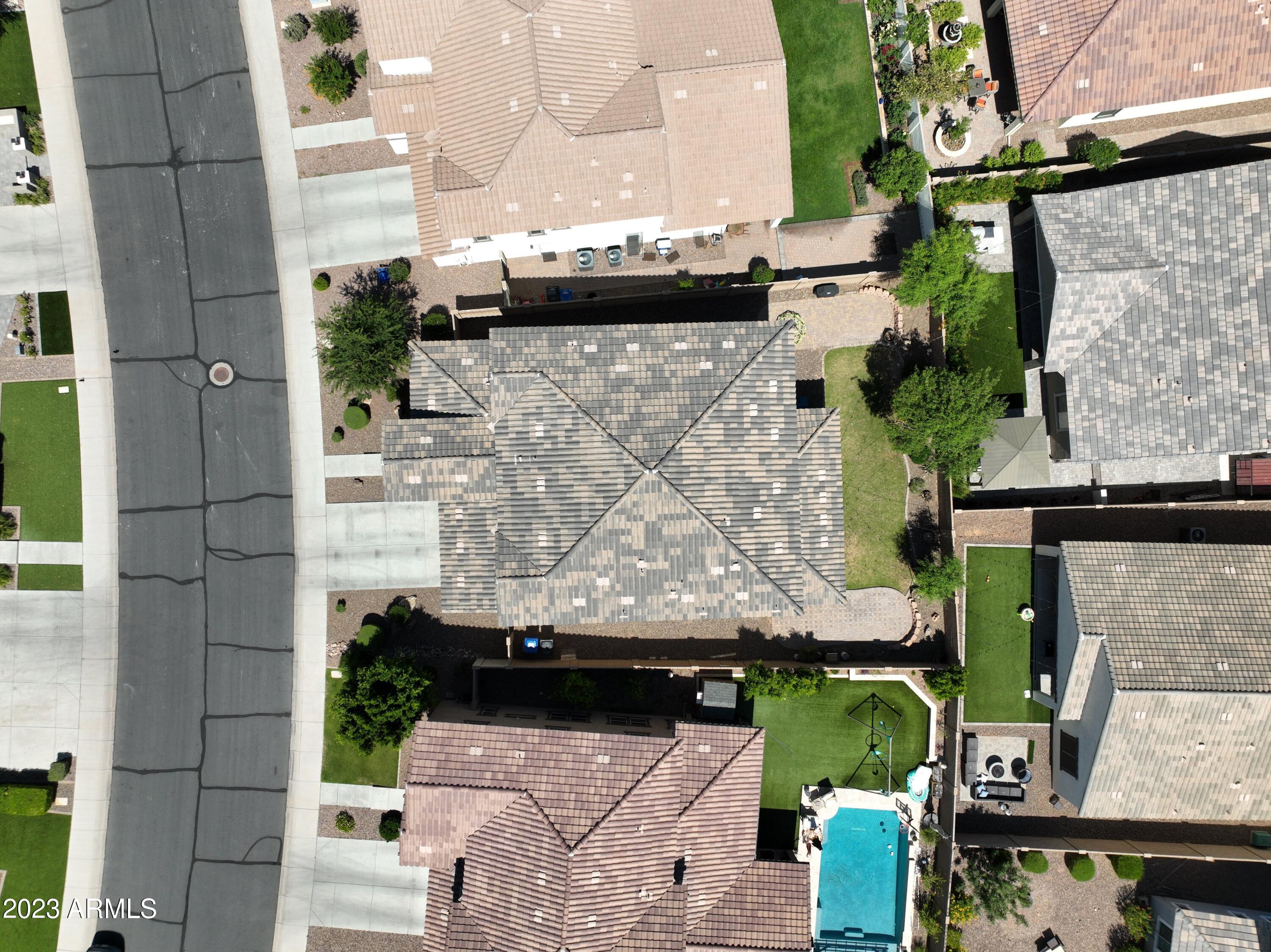 2907 E VIRGINIA Street