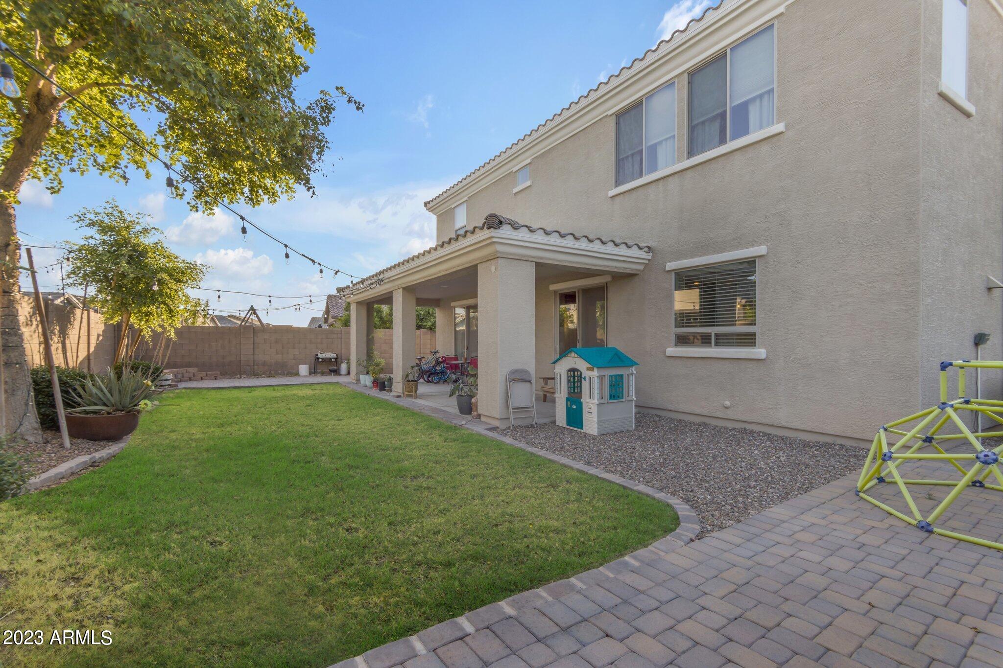 2907 E VIRGINIA Street