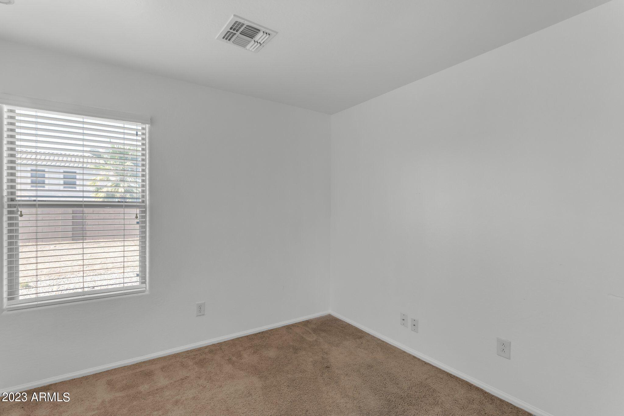 660 W MESQUITE TREE Lane