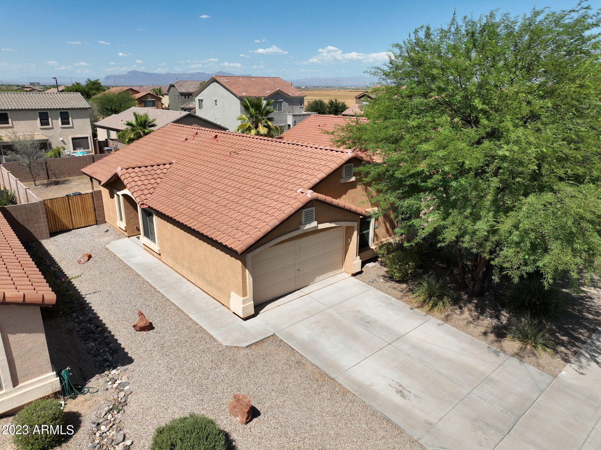 660 W MESQUITE TREE Lane