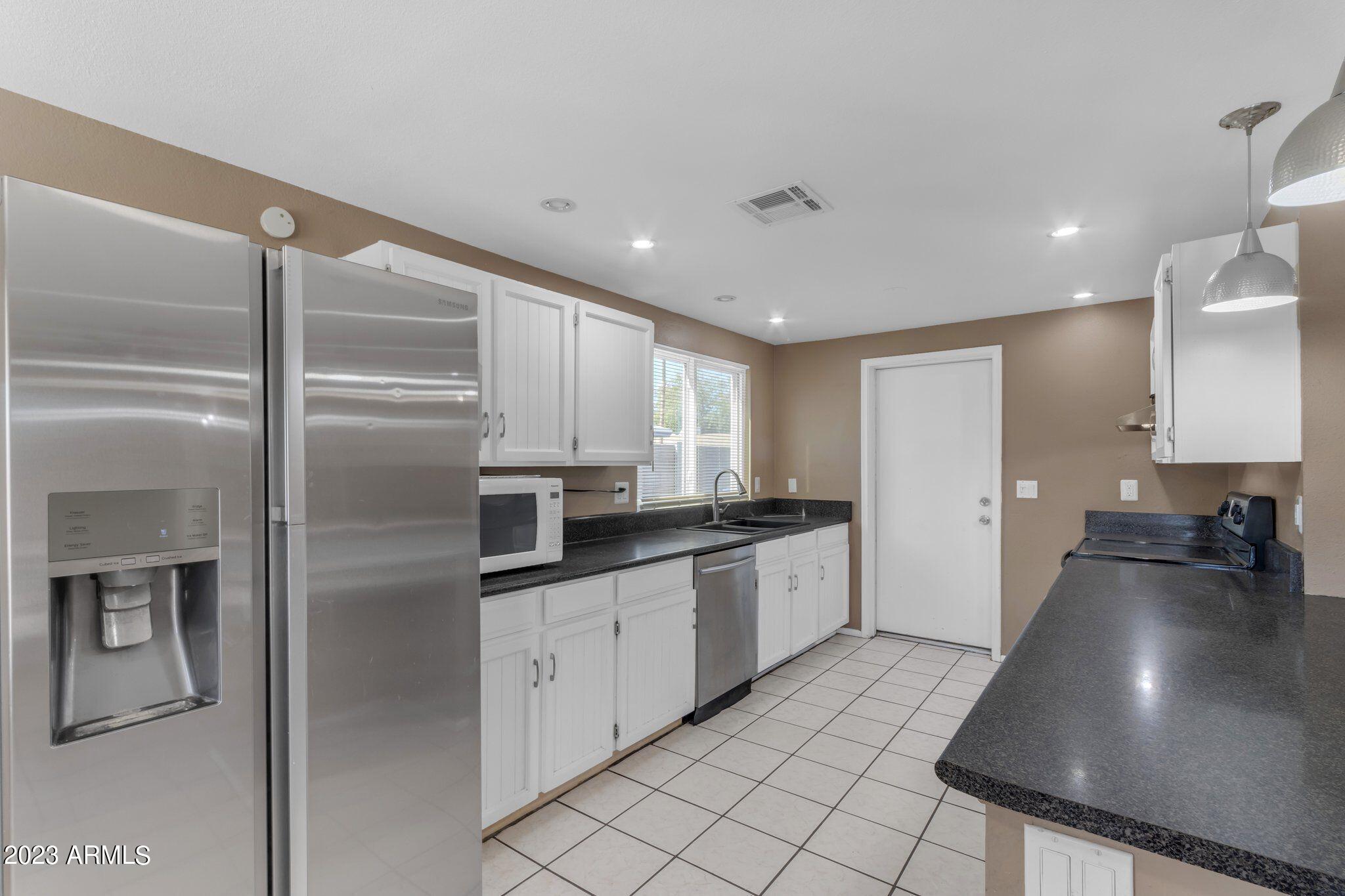 1403 W PALOMINO Drive