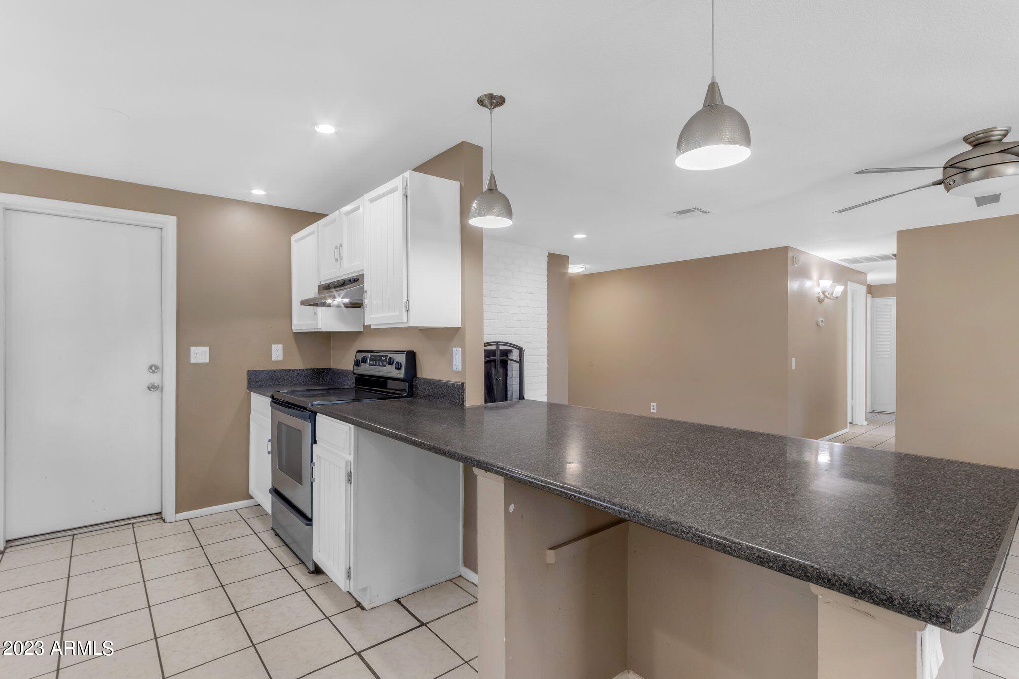 1403 W PALOMINO Drive
