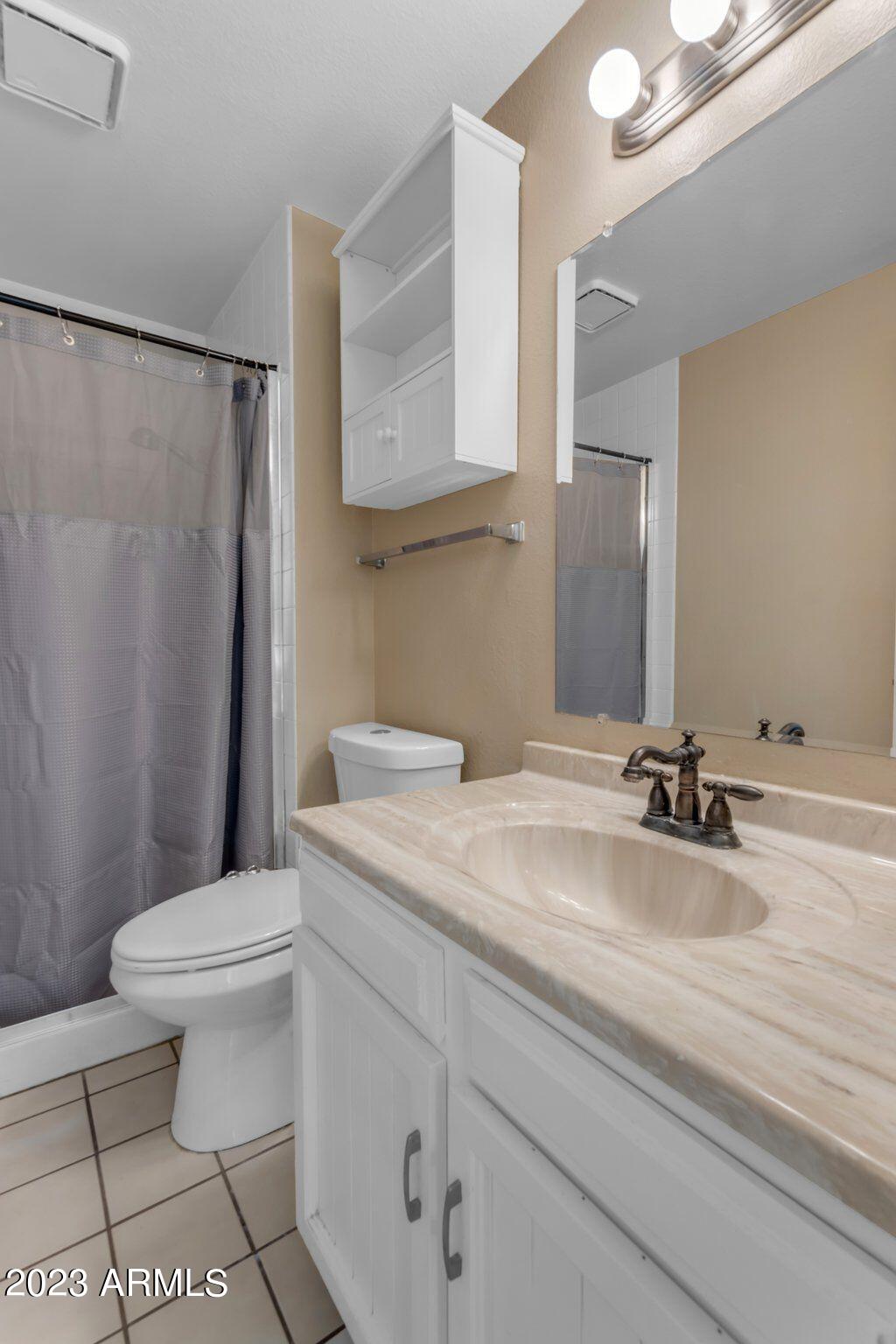 1403 W PALOMINO Drive