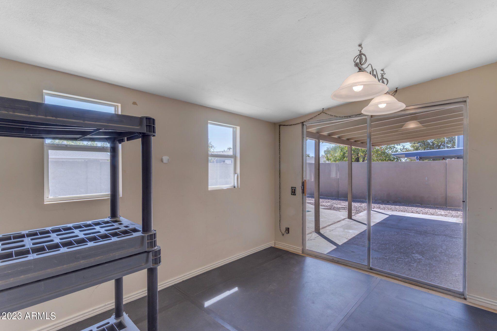 1403 W PALOMINO Drive