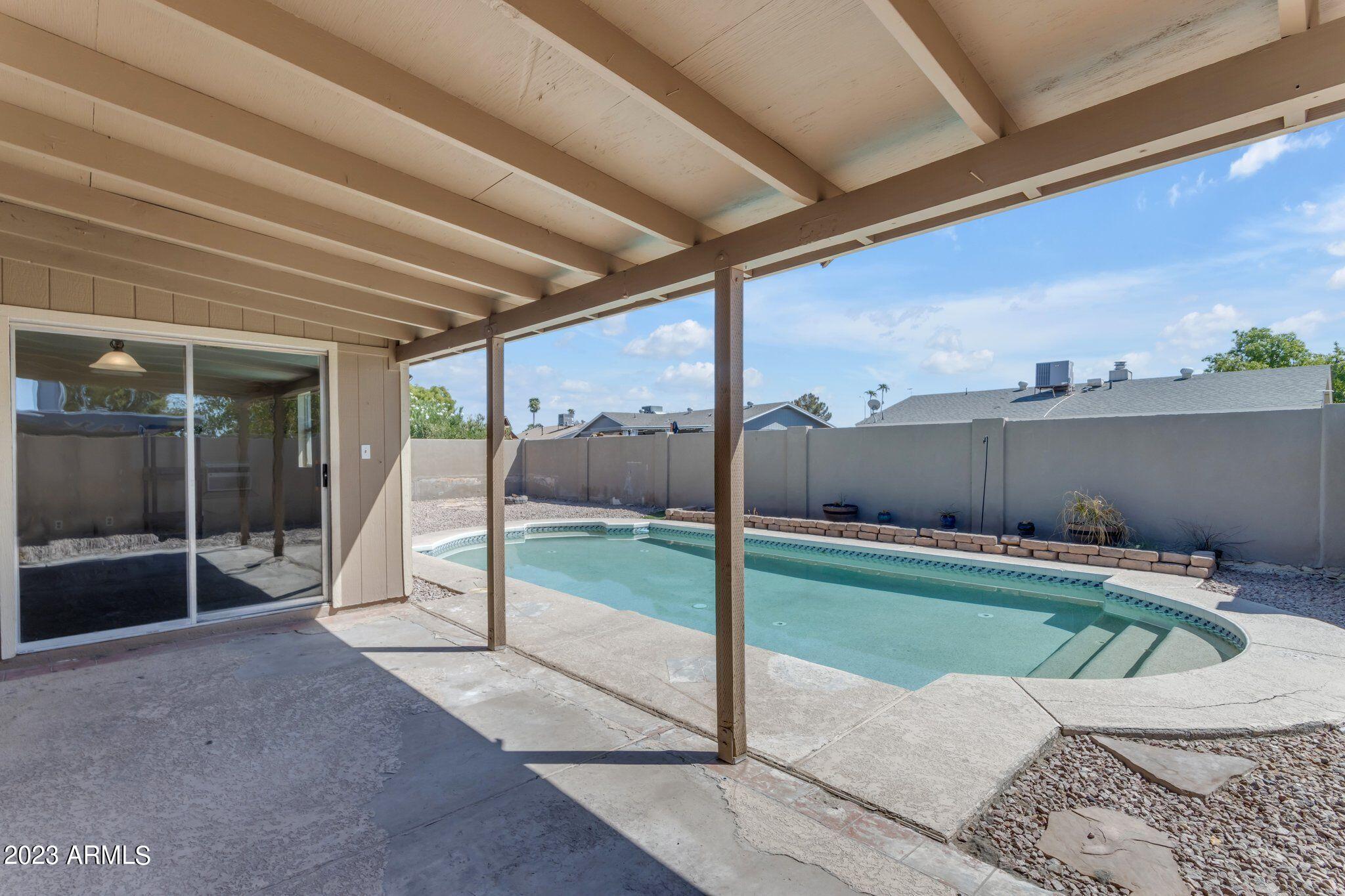 1403 W PALOMINO Drive