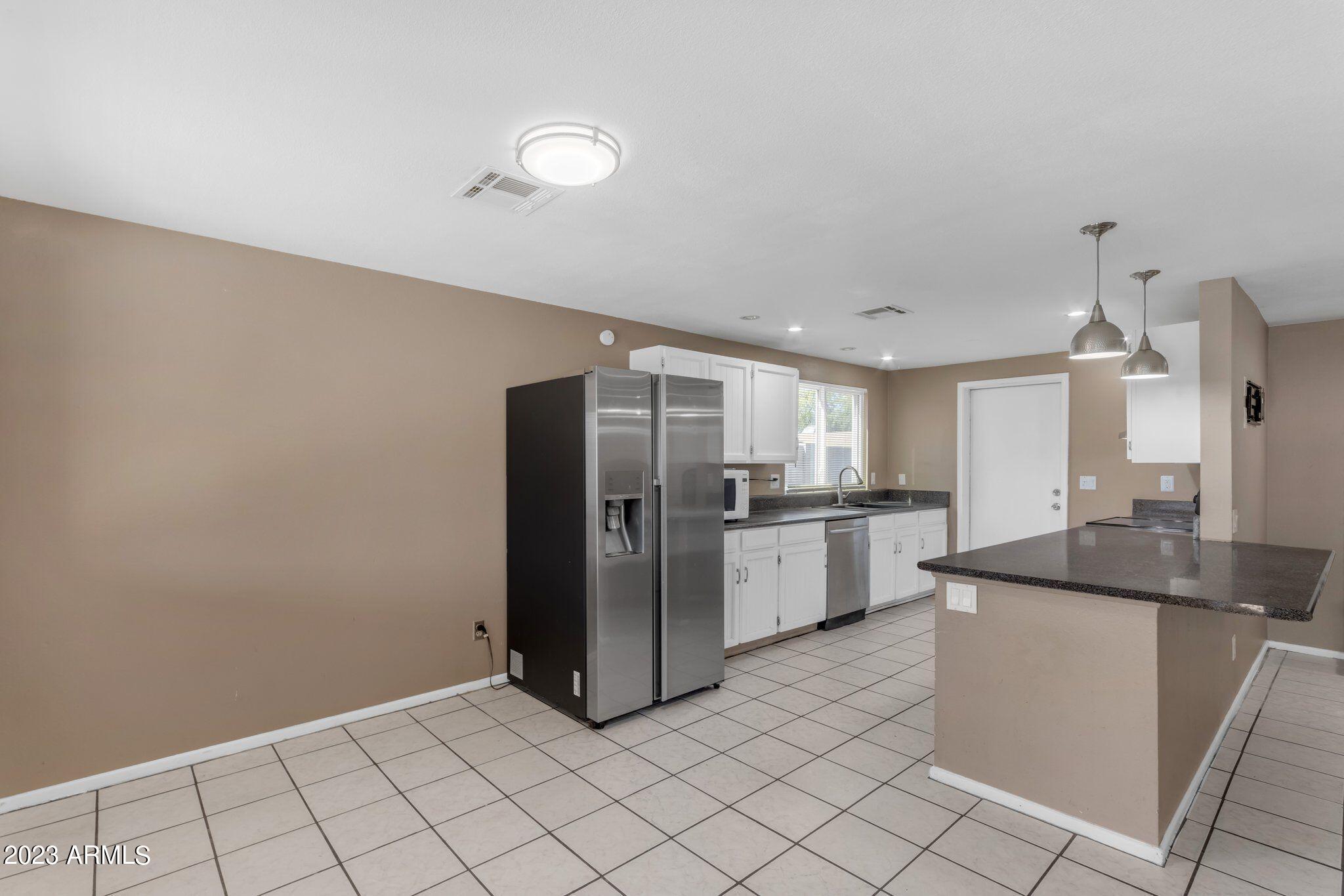 1403 W PALOMINO Drive