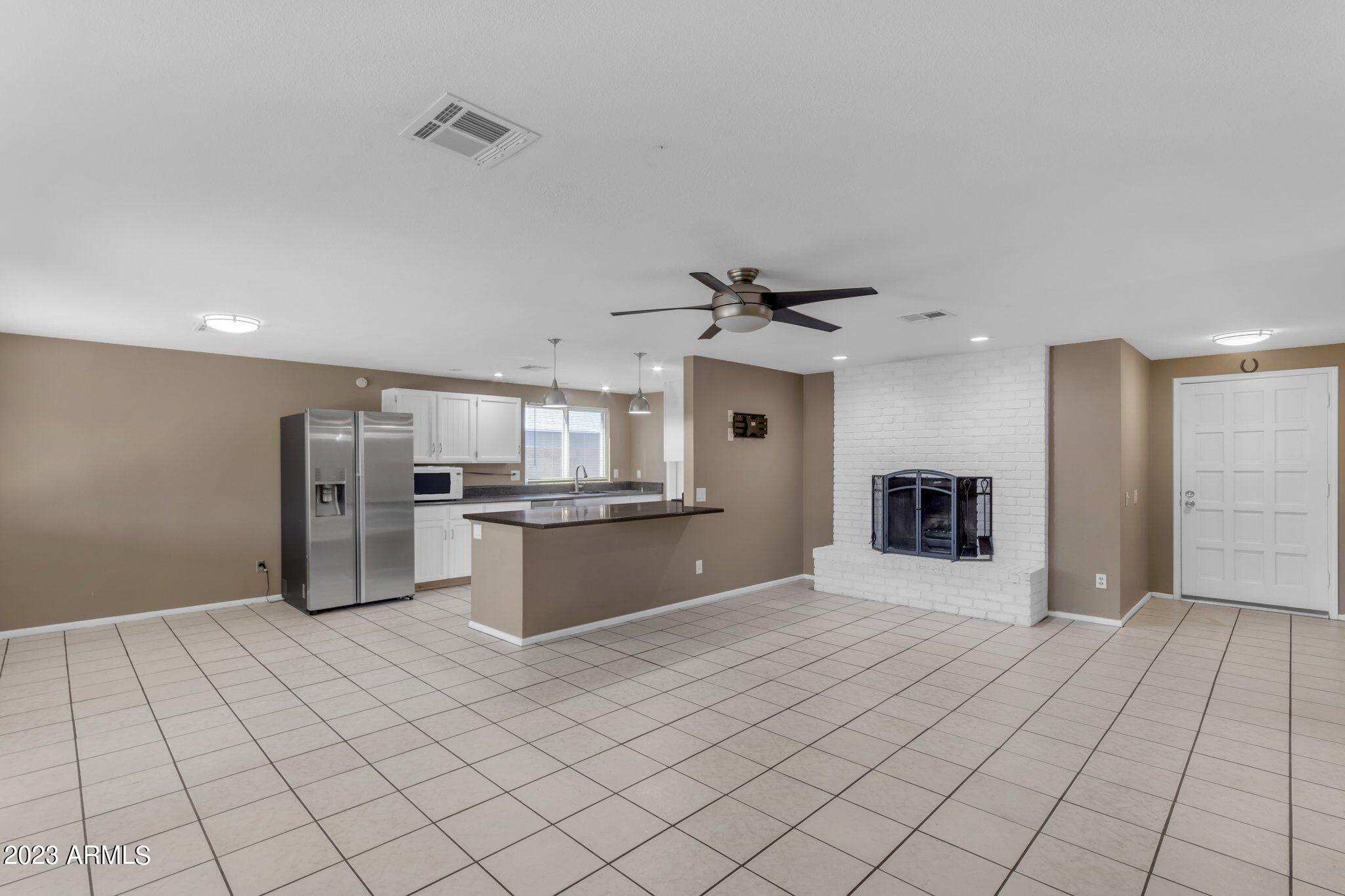 1403 W PALOMINO Drive