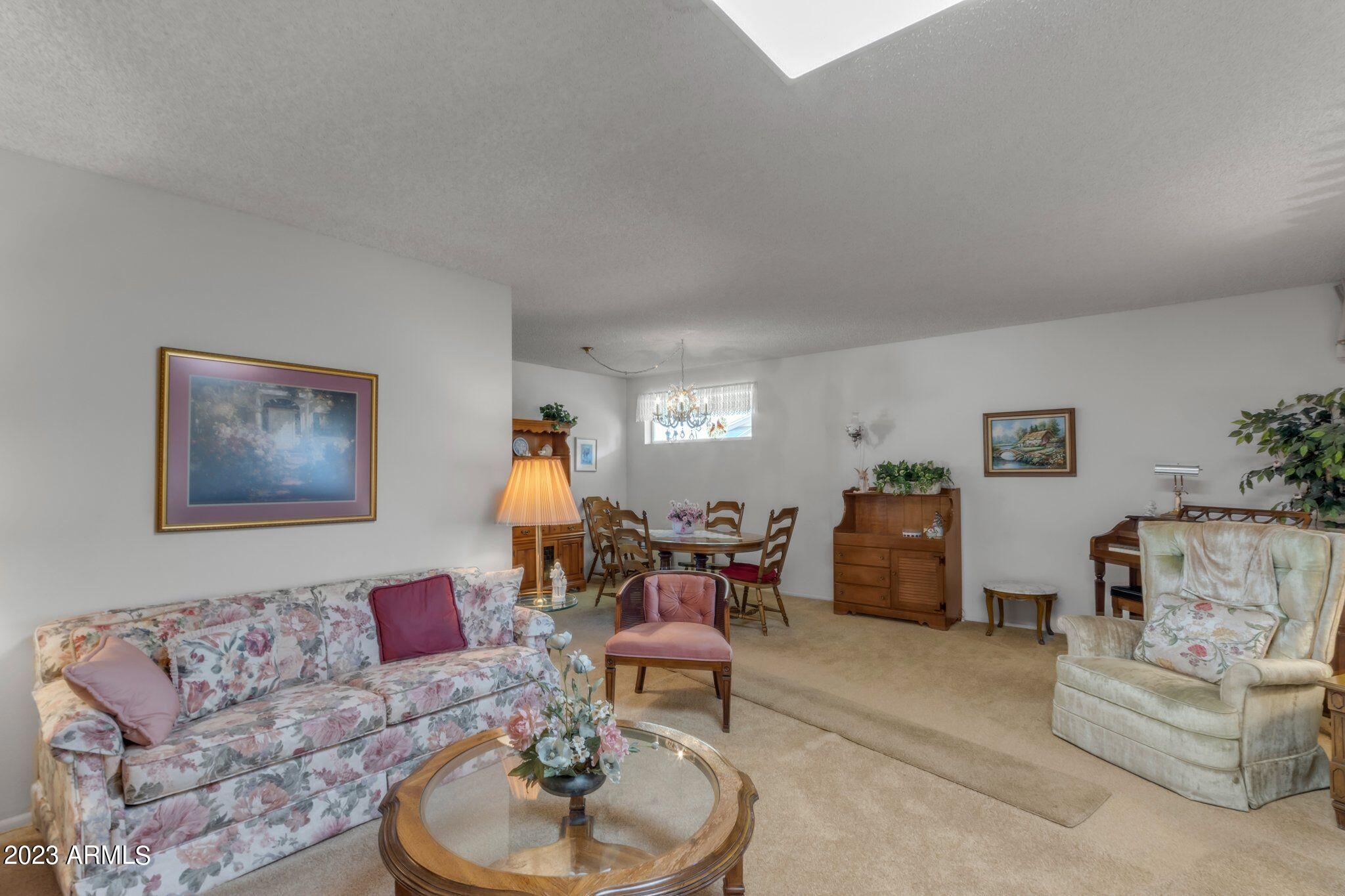 10137 W FORRESTER Drive