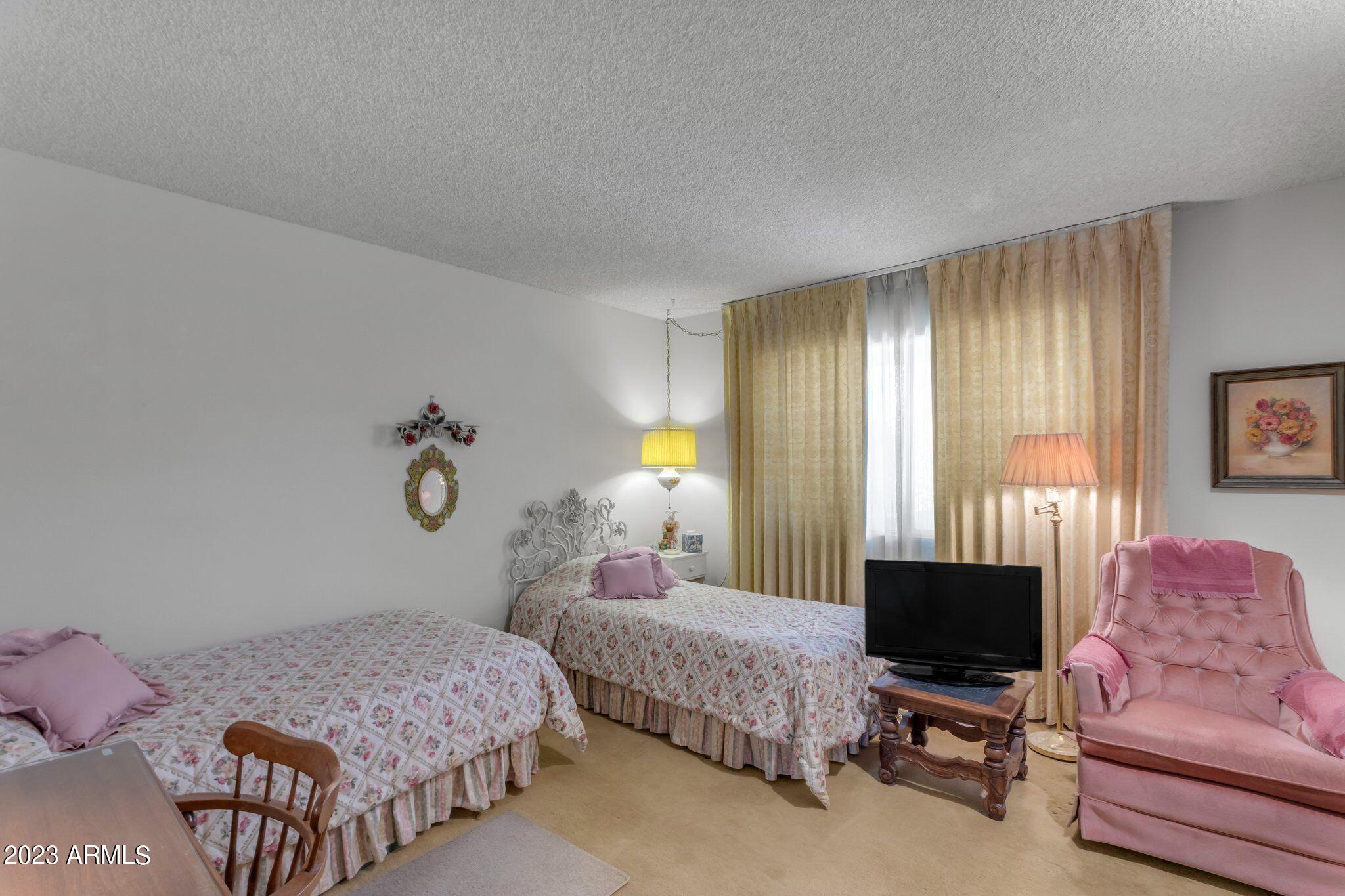 10137 W FORRESTER Drive