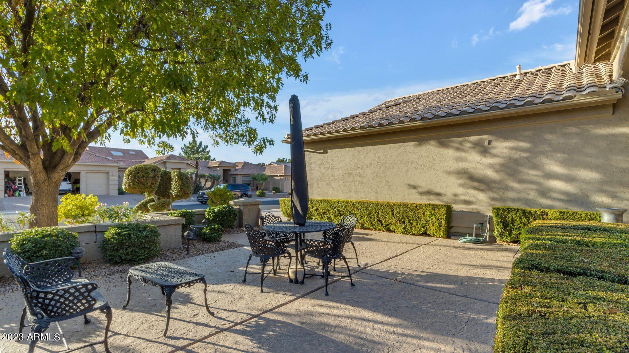 5733 S AMBERWOOD Drive
