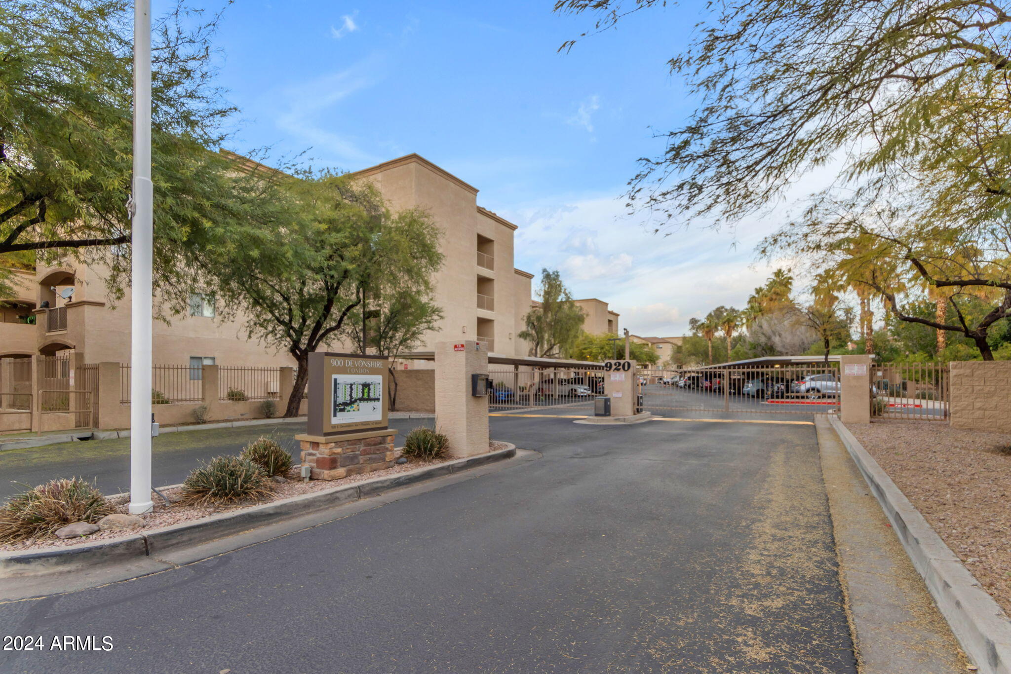 920 E DEVONSHIRE Avenue # 4025