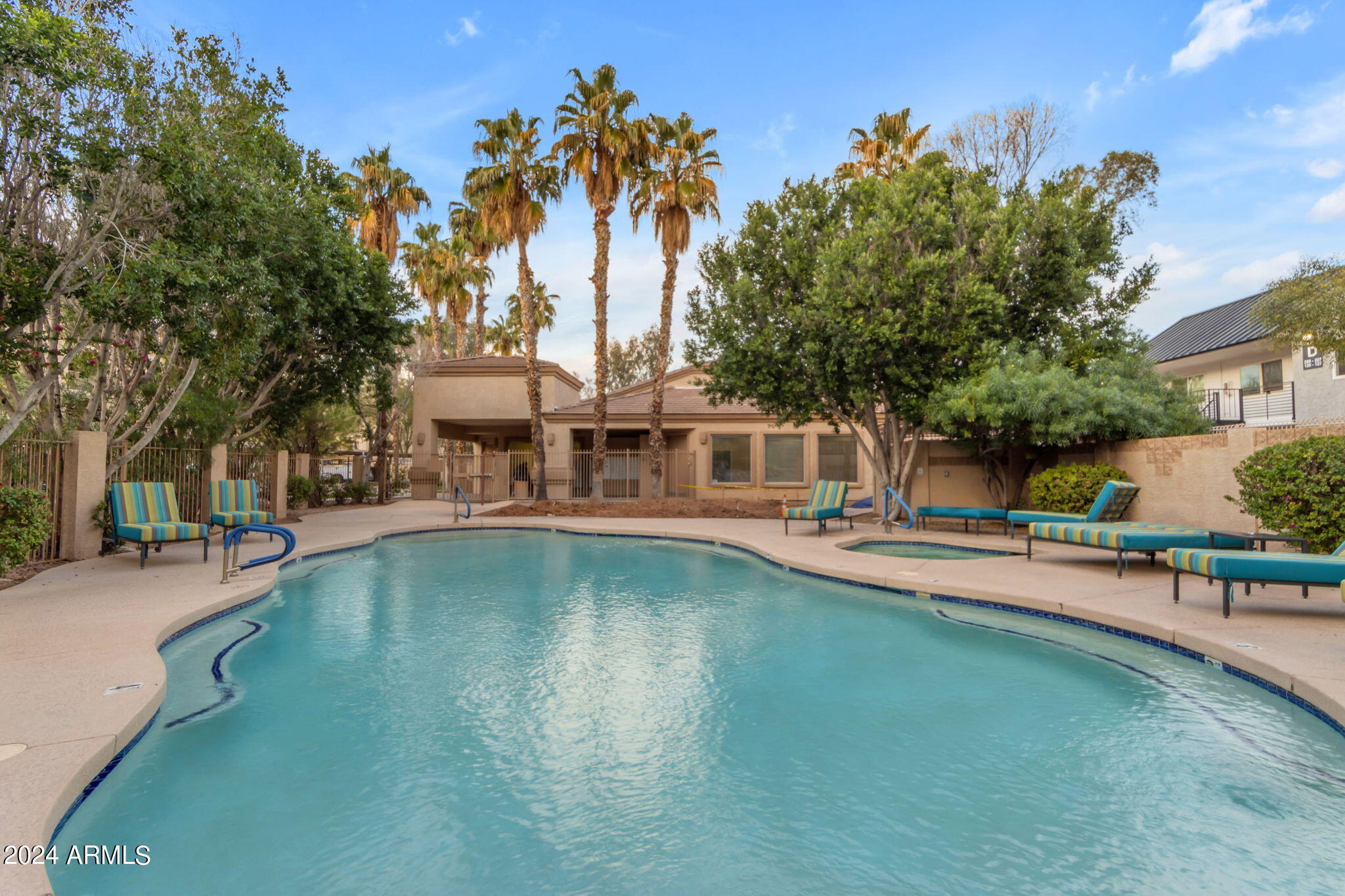 920 E DEVONSHIRE Avenue # 4025
