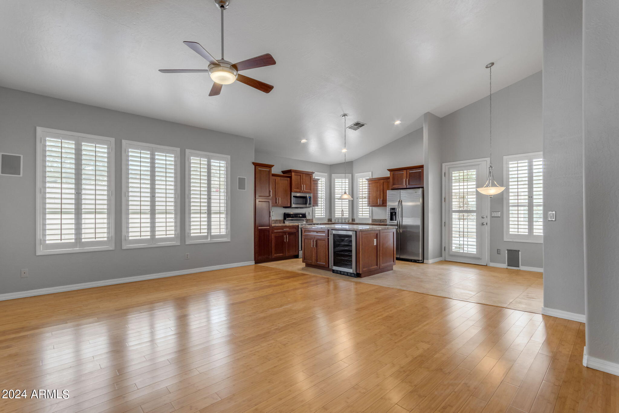 2402 E MOUNTAIN VISTA Drive