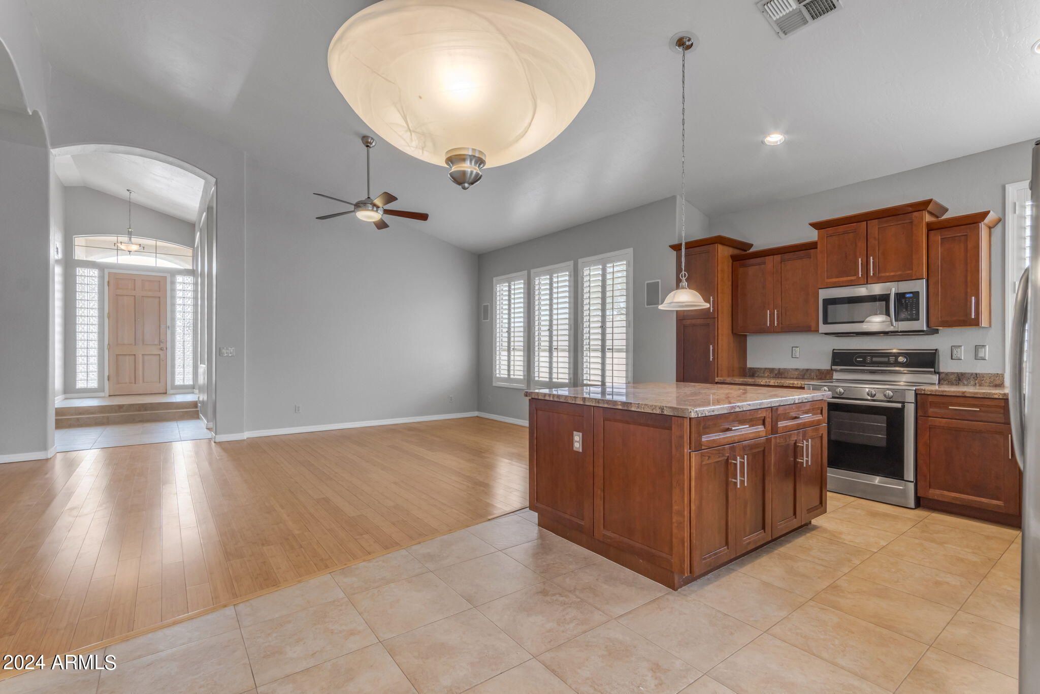 2402 E MOUNTAIN VISTA Drive