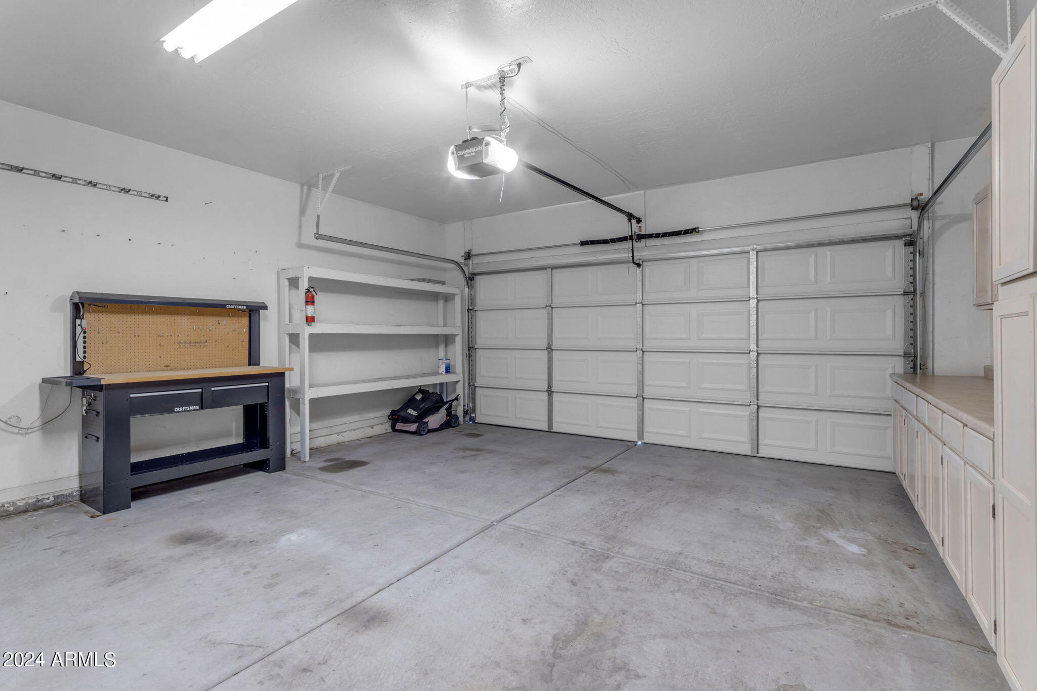 2402 E MOUNTAIN VISTA Drive