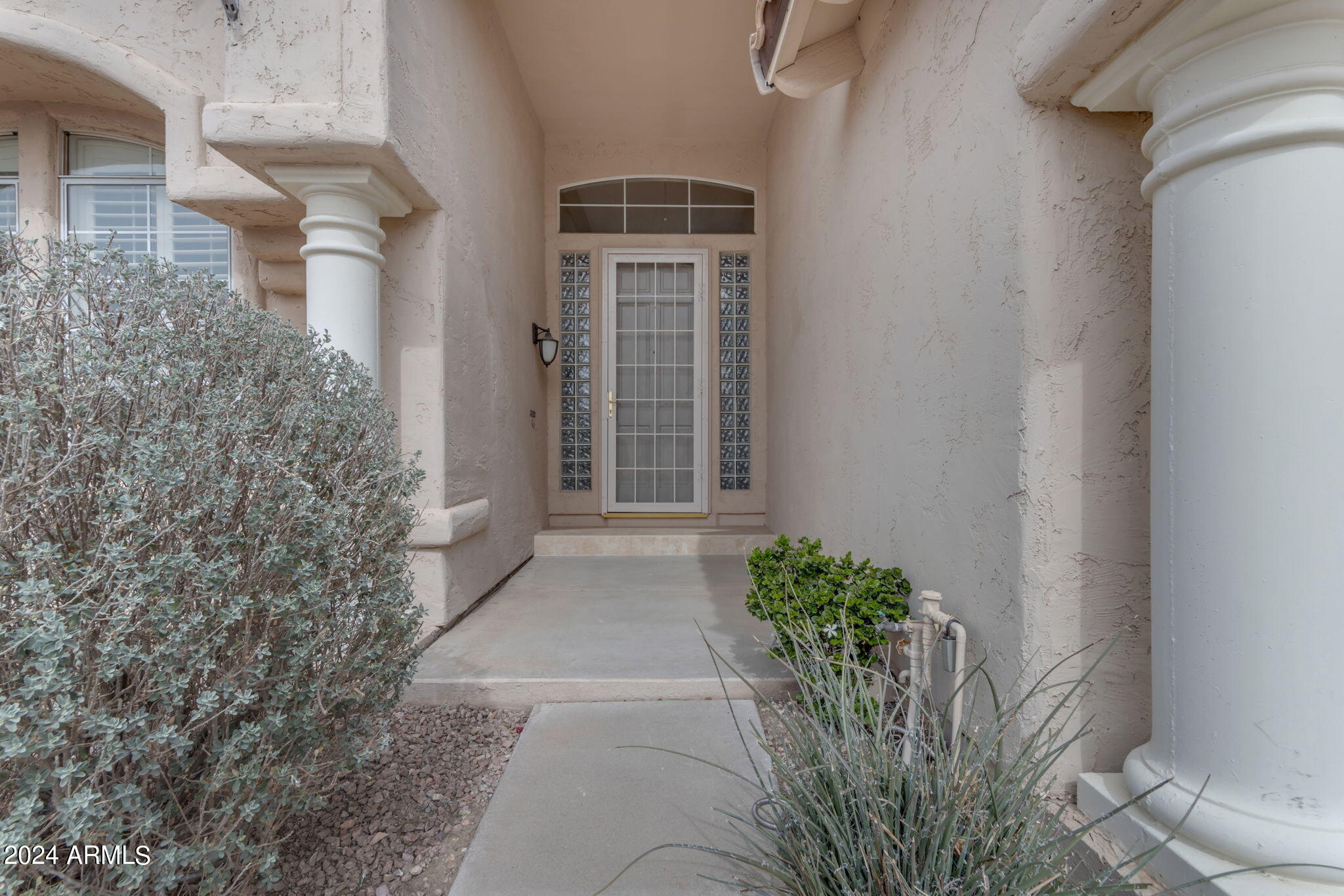 2402 E MOUNTAIN VISTA Drive