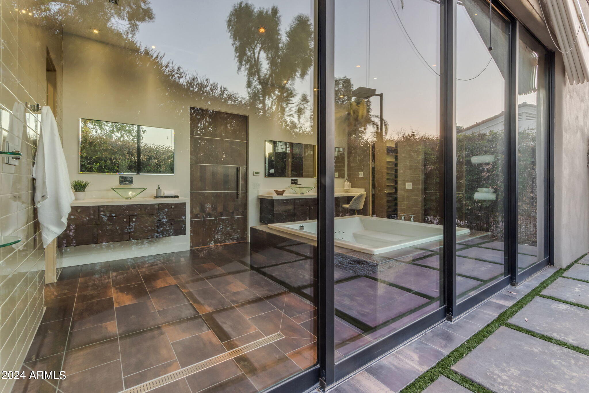 9590 E ALTADENA Avenue