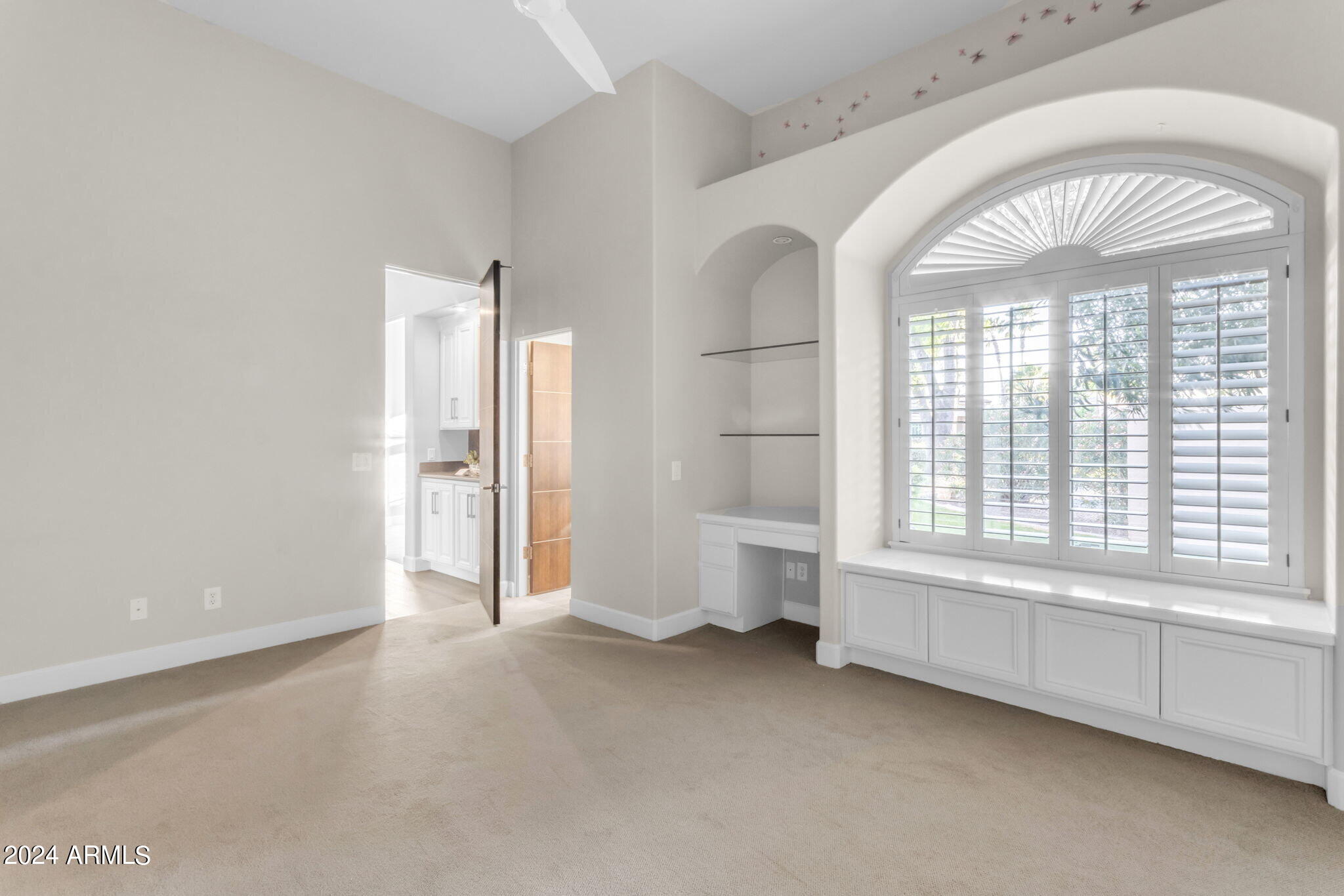 9590 E ALTADENA Avenue