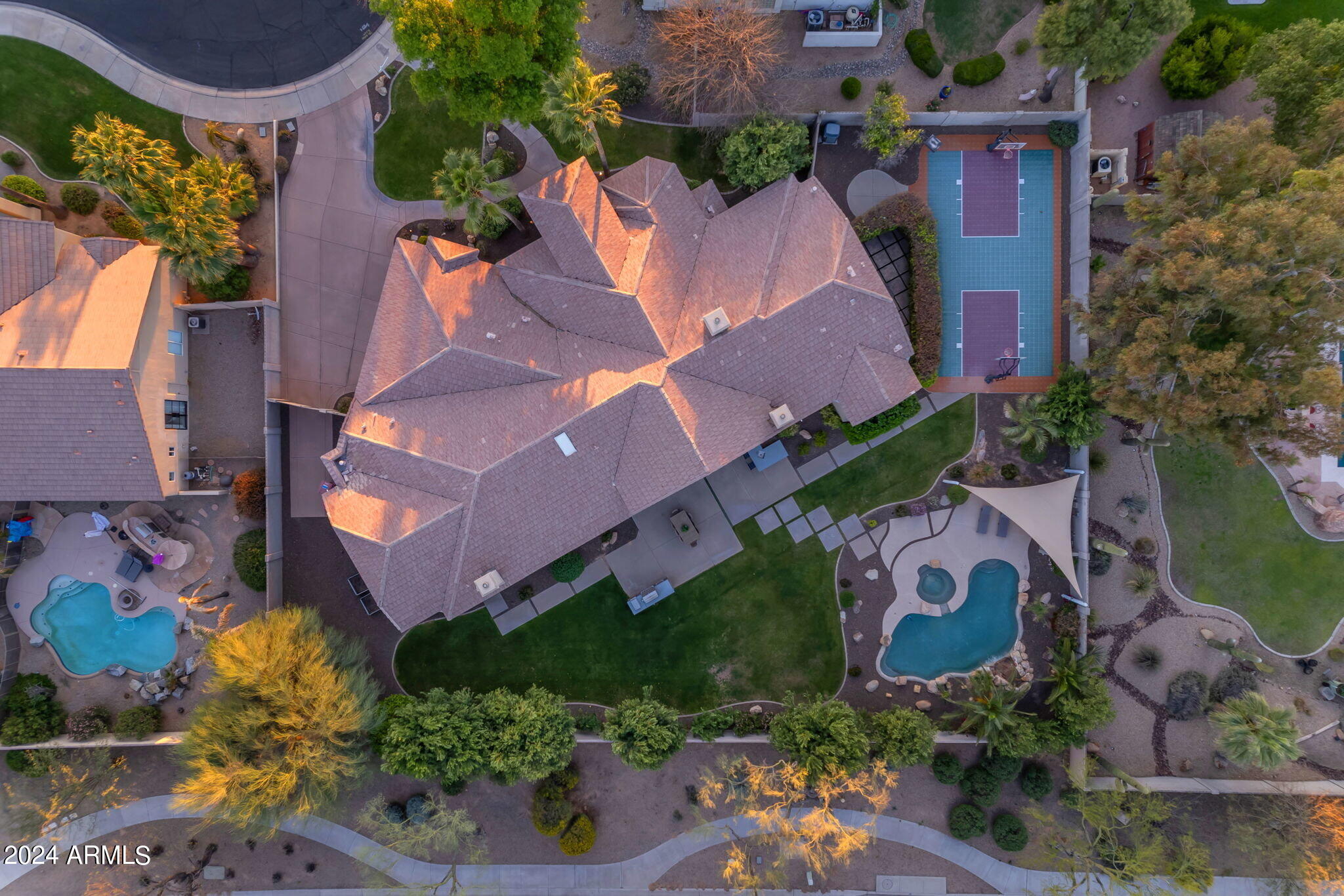 9590 E ALTADENA Avenue