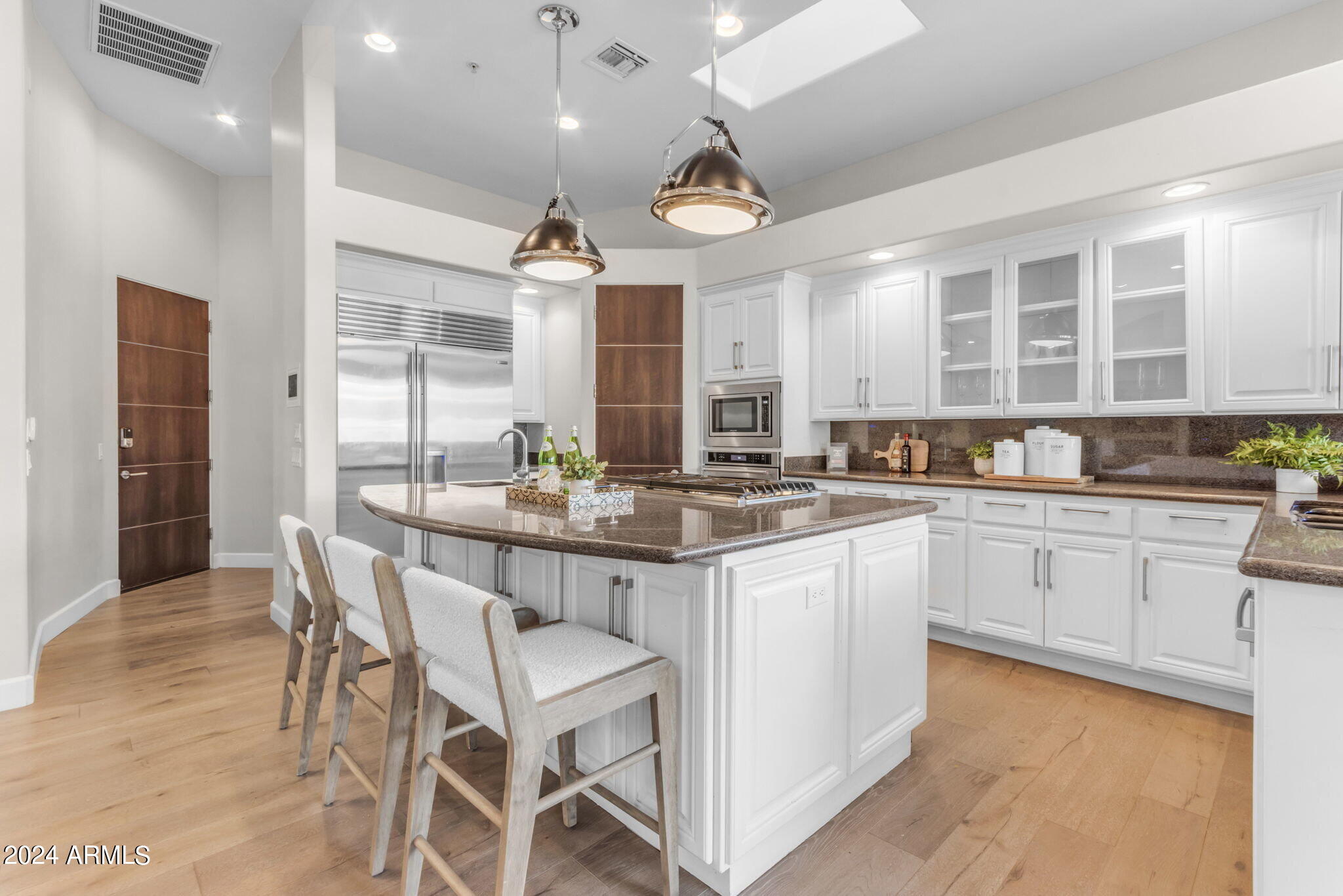 9590 E ALTADENA Avenue