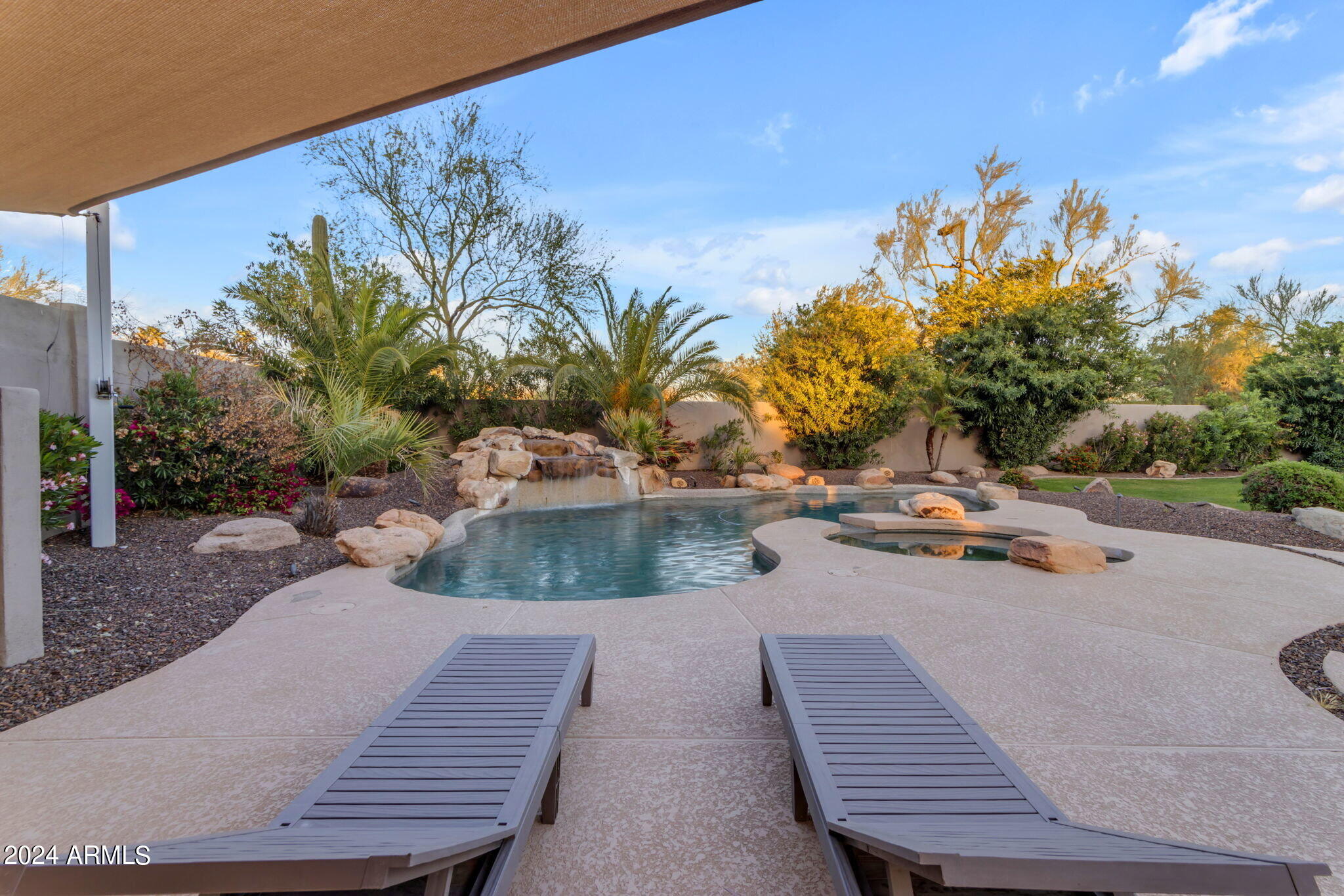 9590 E ALTADENA Avenue